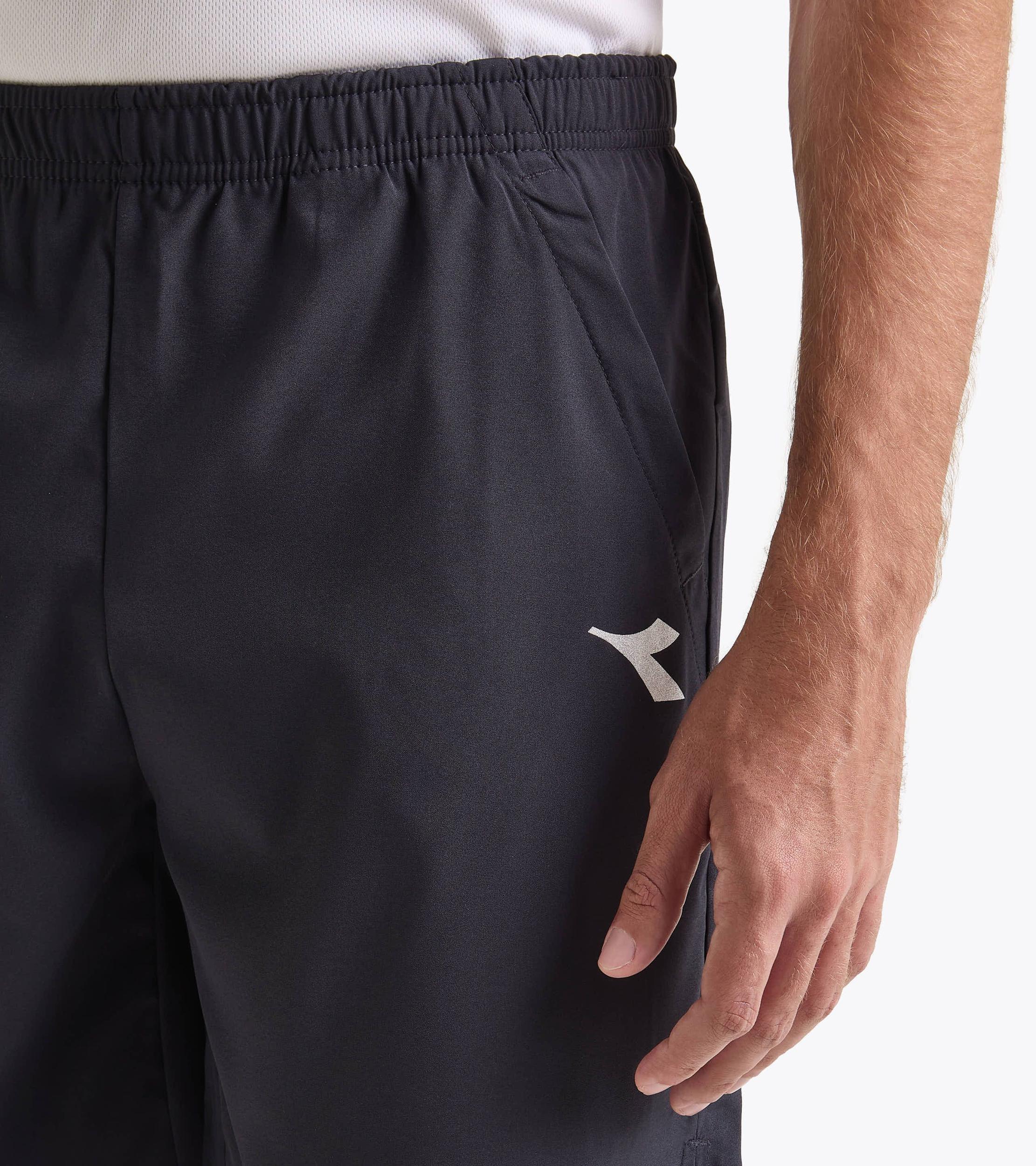 SHORT COURT Product Image