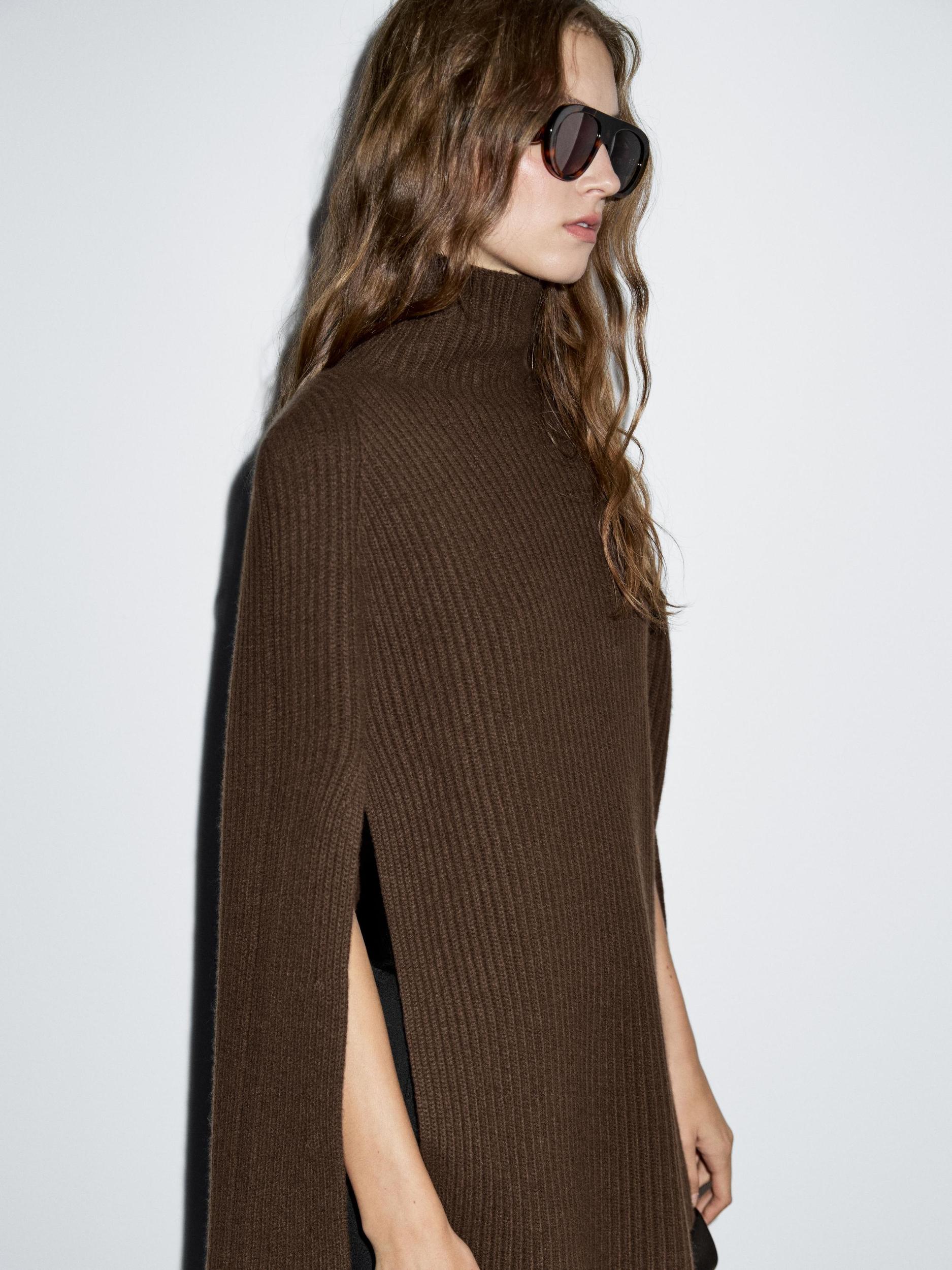 100% wool knitted coat Product Image
