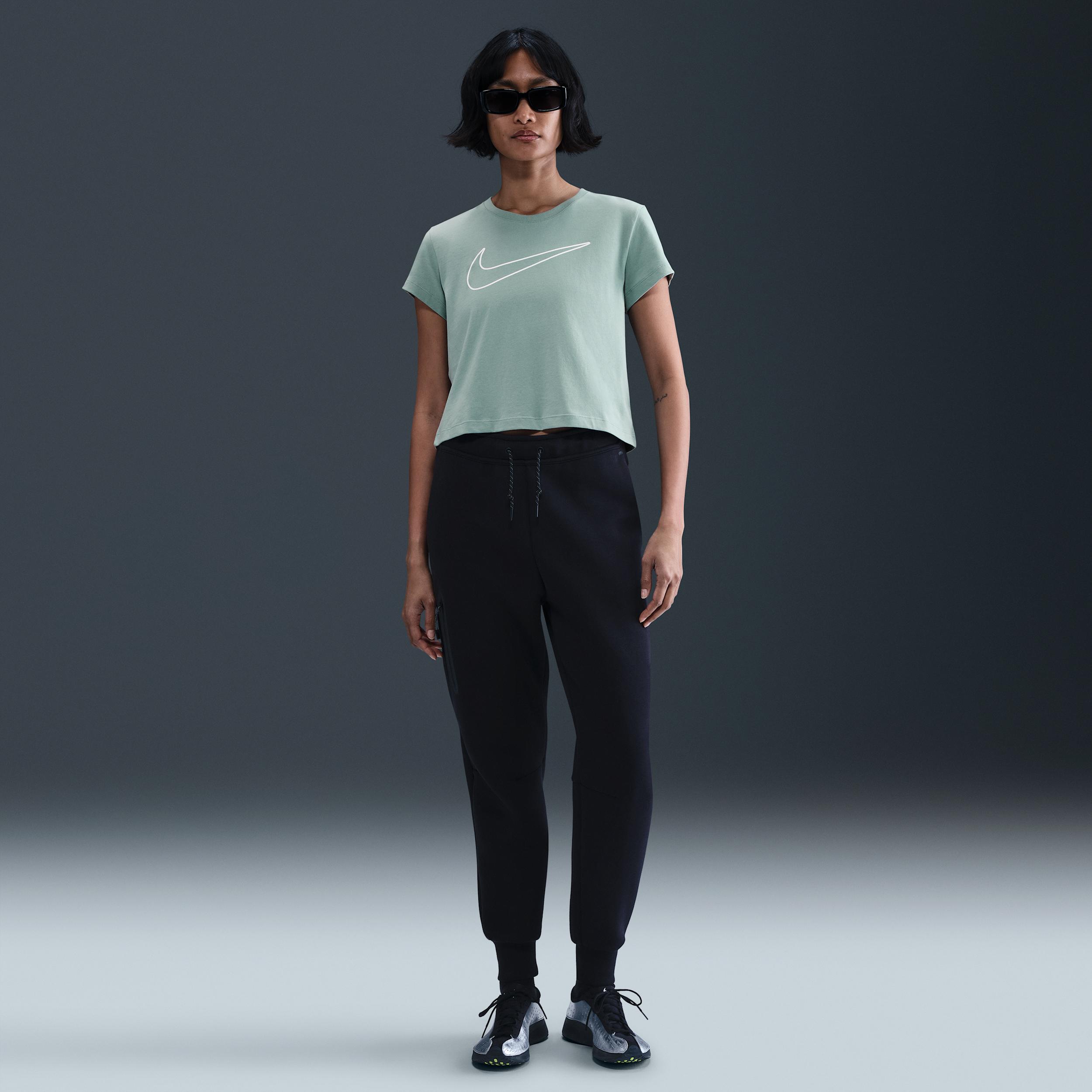 Womens Nike Sportswear Short-Sleeve Graphic T-Shirt | HV5002-017 Product Image