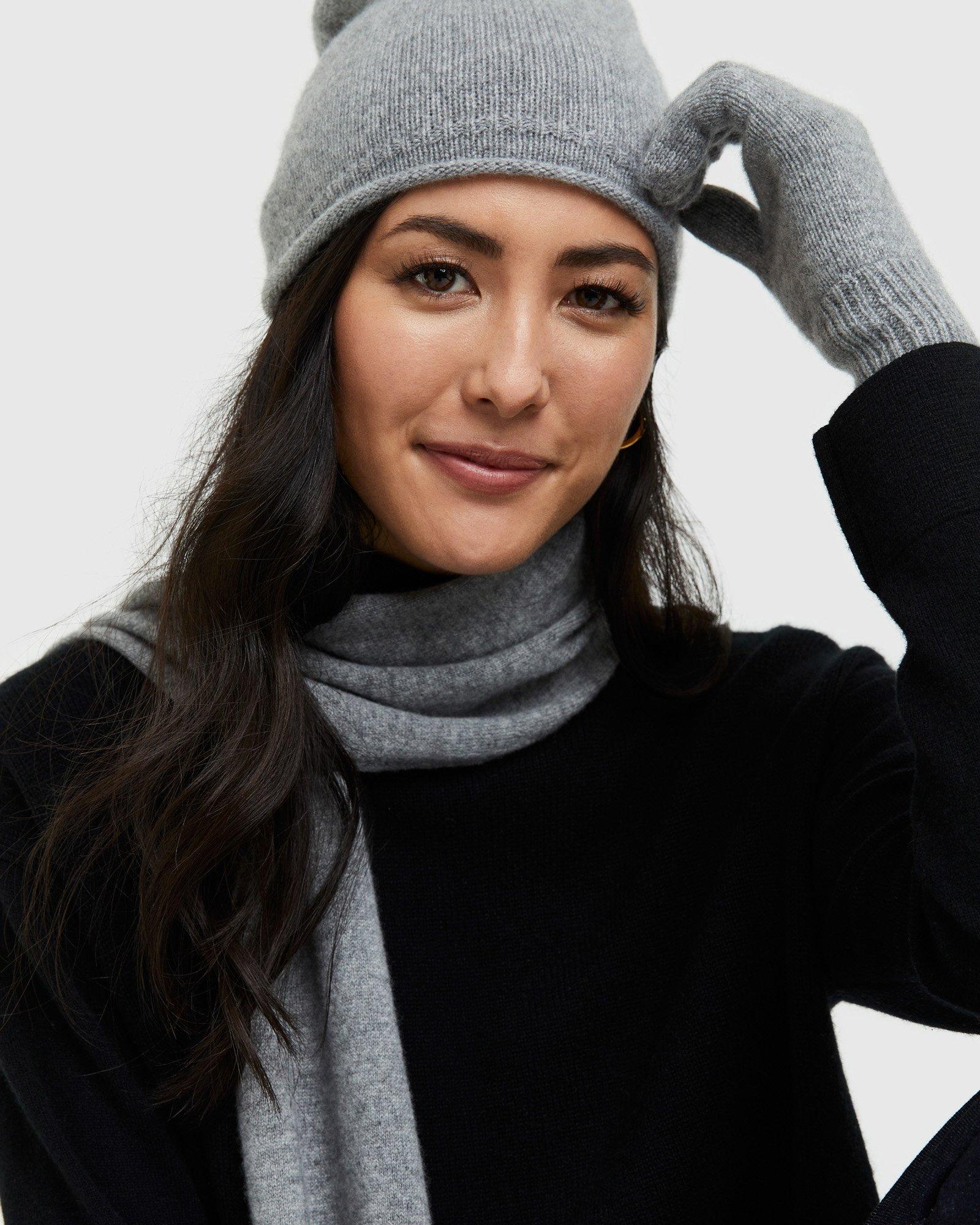 Quince | Women's Mongolian Cashmere Gloves Product Image