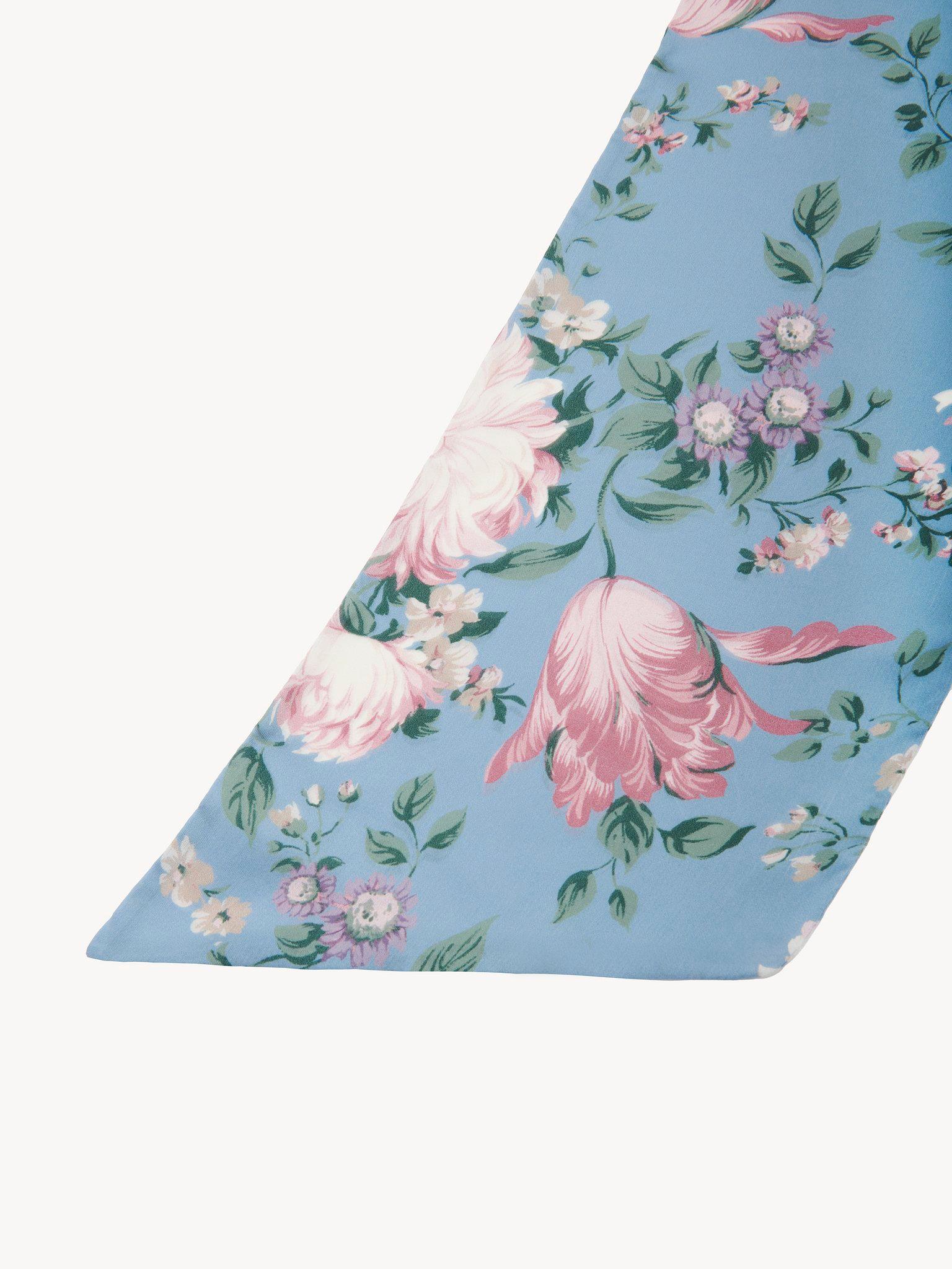 The Chloé Peonies wide bandeau scarf in silk charmeuse Product Image