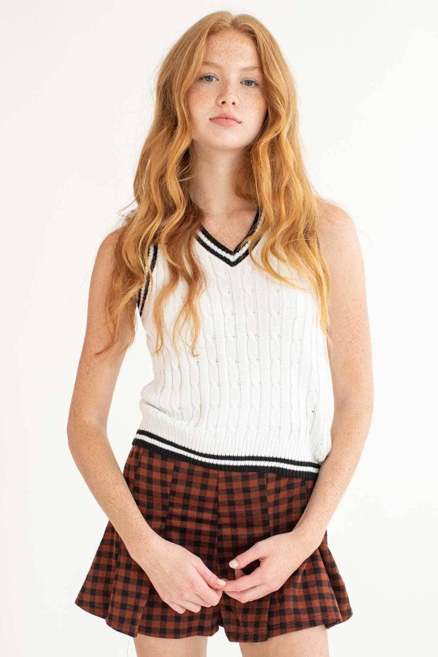 White Contrast Trim Sweater Vest Product Image