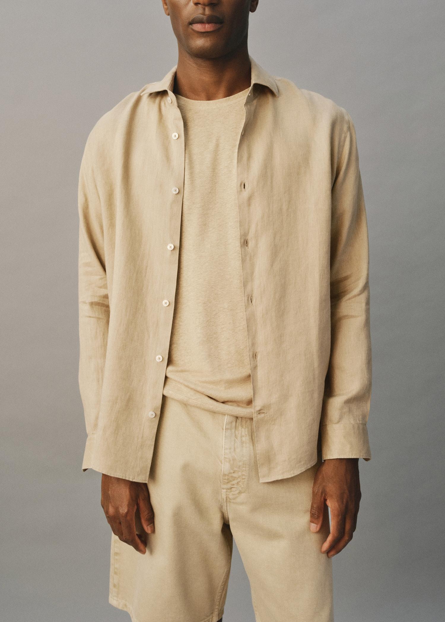 100% linen slim-fit shirt - Men | MANGO USA Product Image