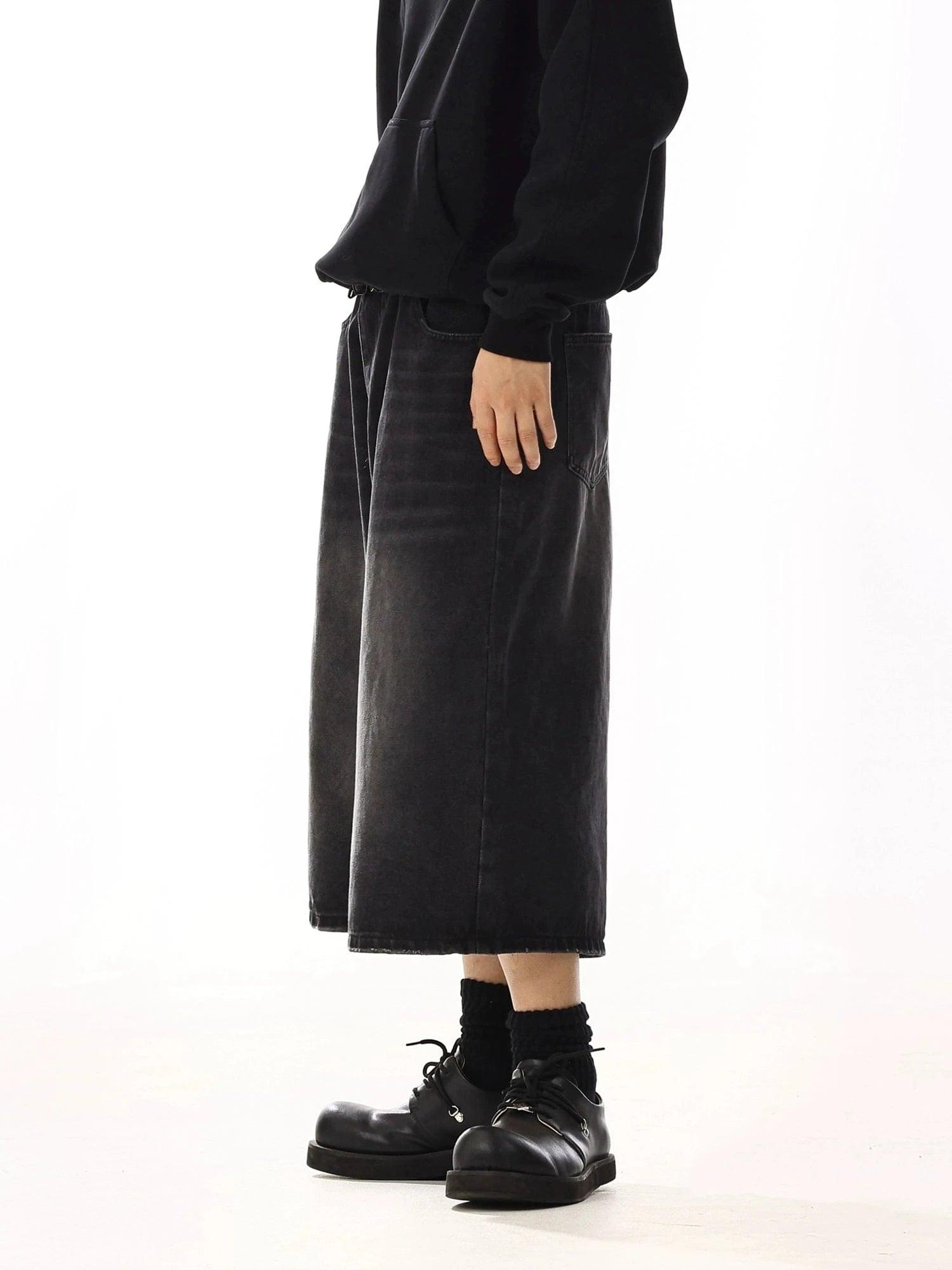 RT No. 13043 LONG DENIM SHORTS Product Image