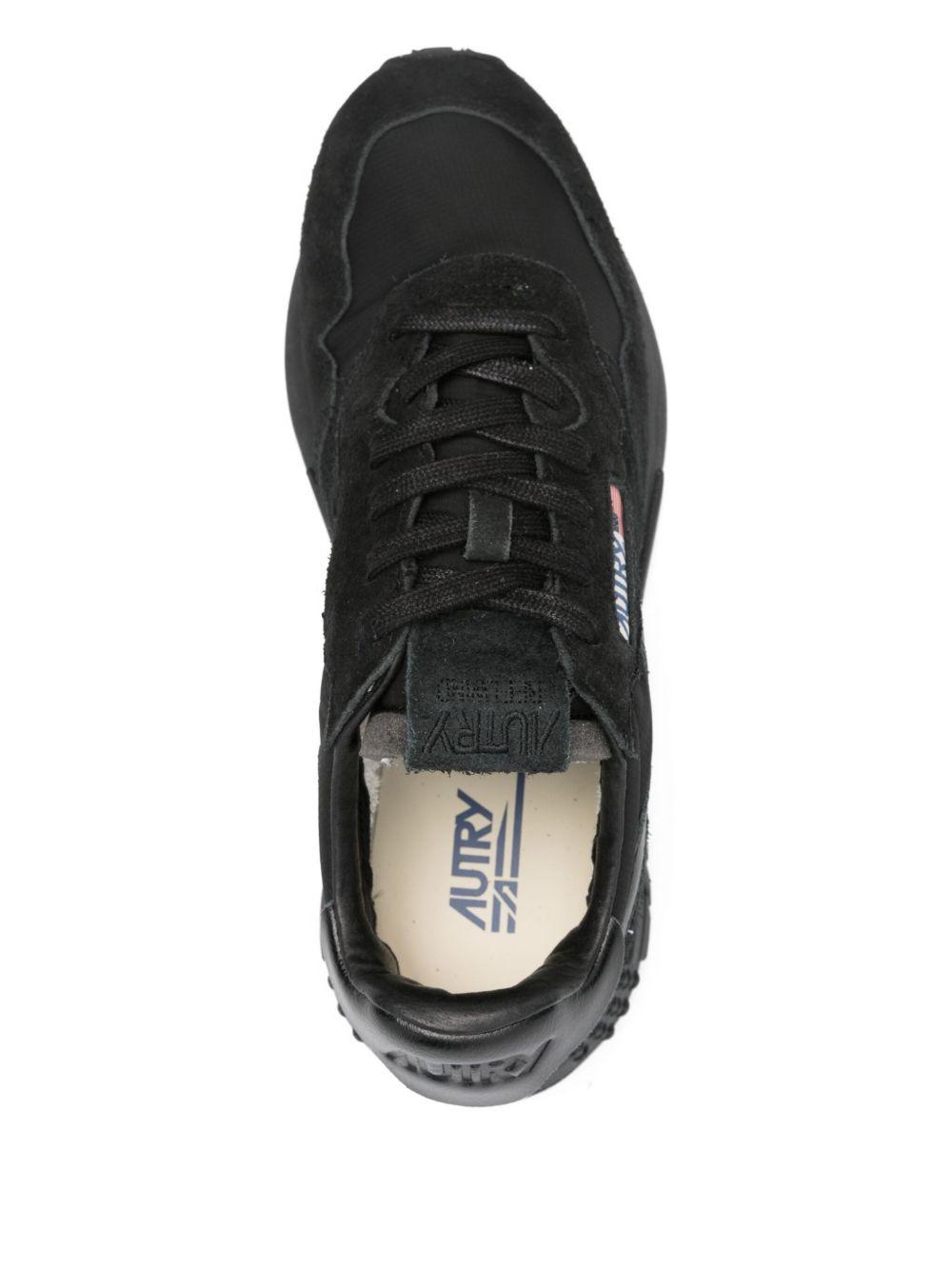 leather sneakers  Product Image