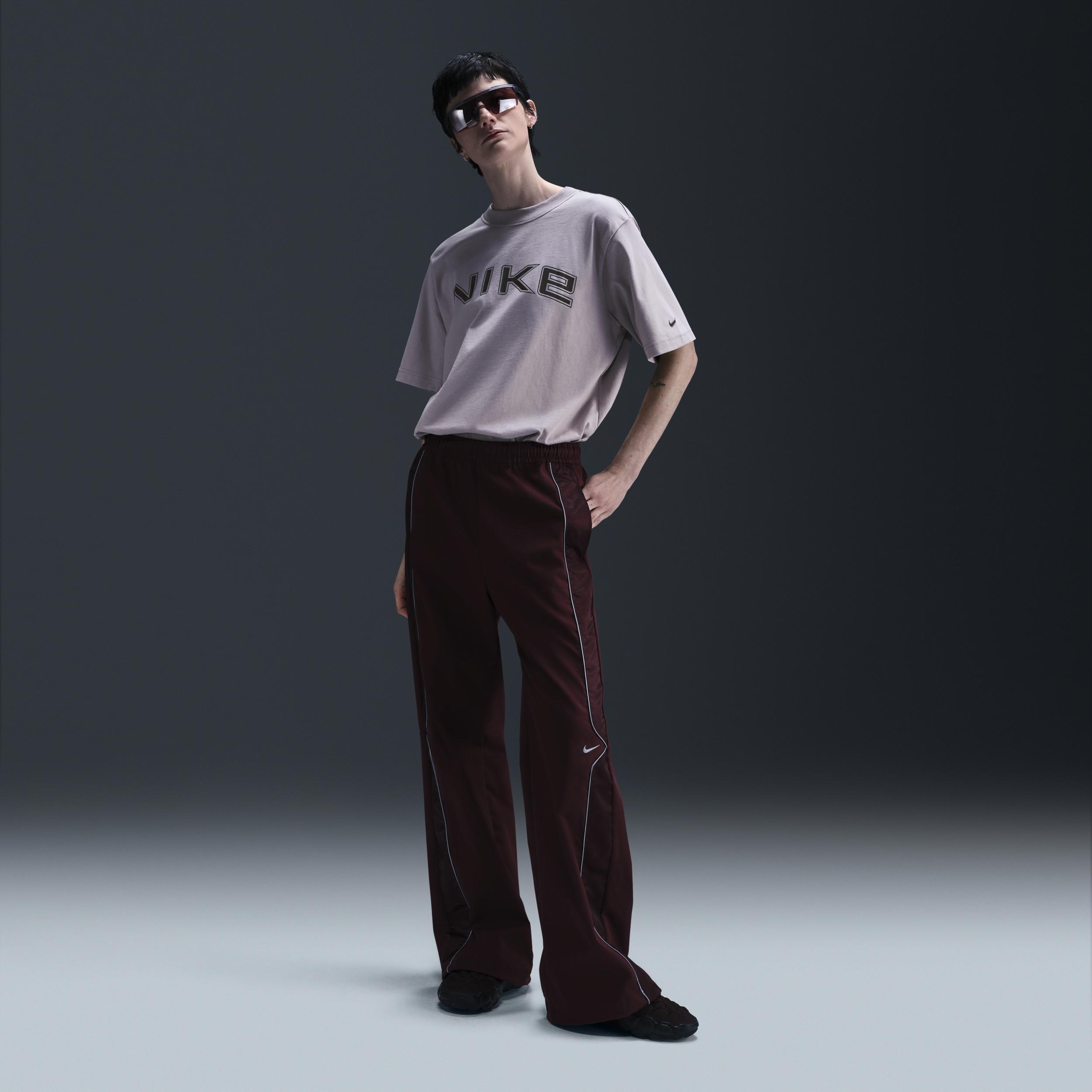 Women's Nike Sportswear Loose Short-Sleeve Graphic T-Shirt Product Image