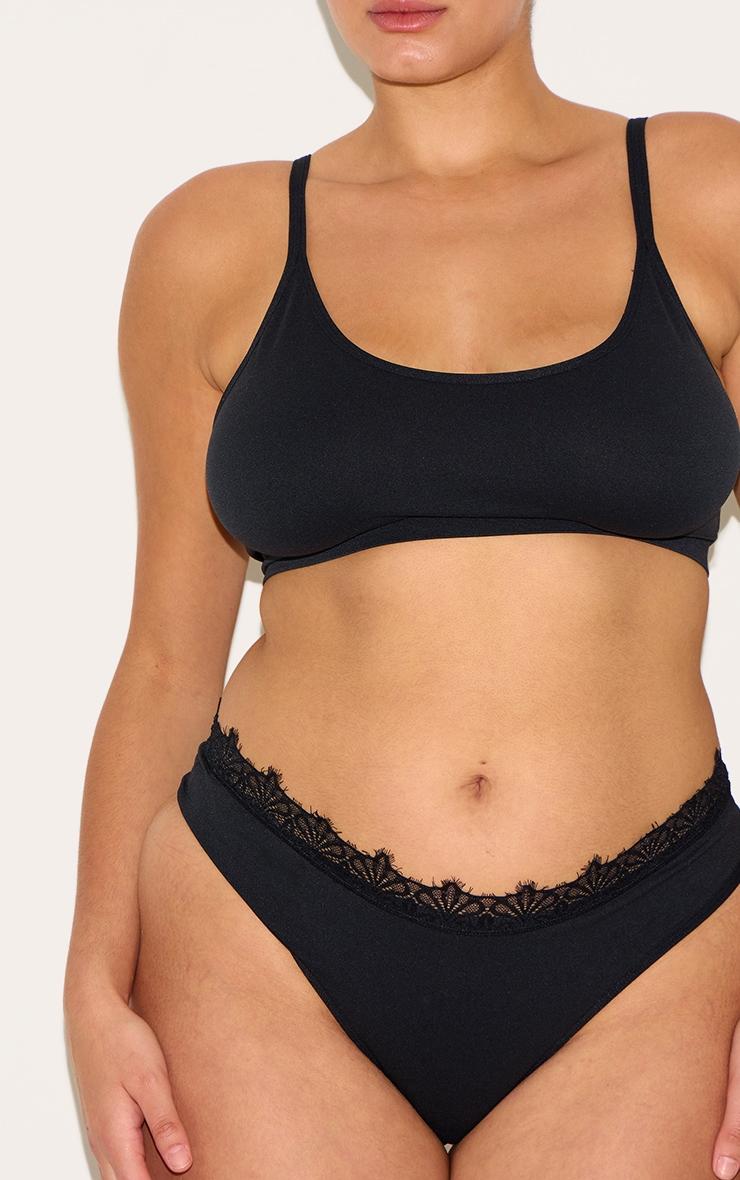 Black Scoop Neck Bra Product Image