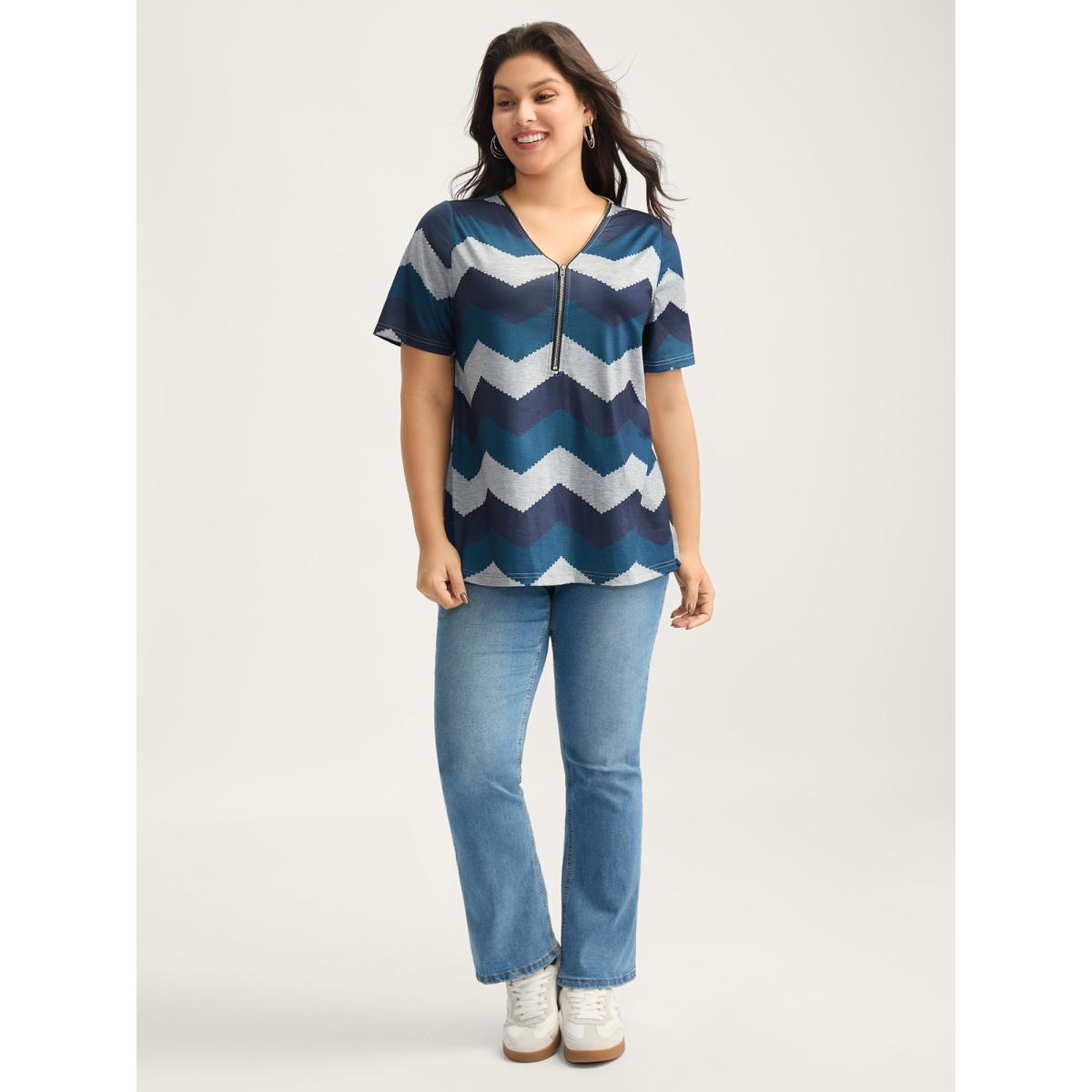 Plus Size Wavy Stripe Color Contrast Zipper T-Shirt Multicolor Women Contrast V-neck Everyday-Casual T-shirts BloomChic 18-20/2X Product Image