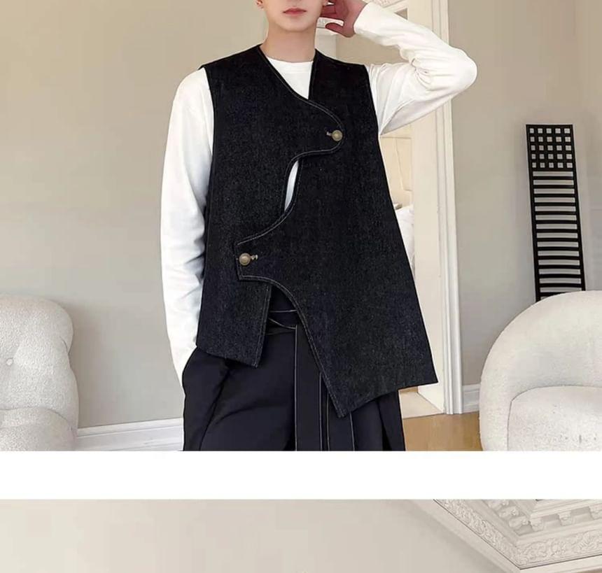 V-Neck Unwashed Asymmetrical Button Denim Vest Product Image