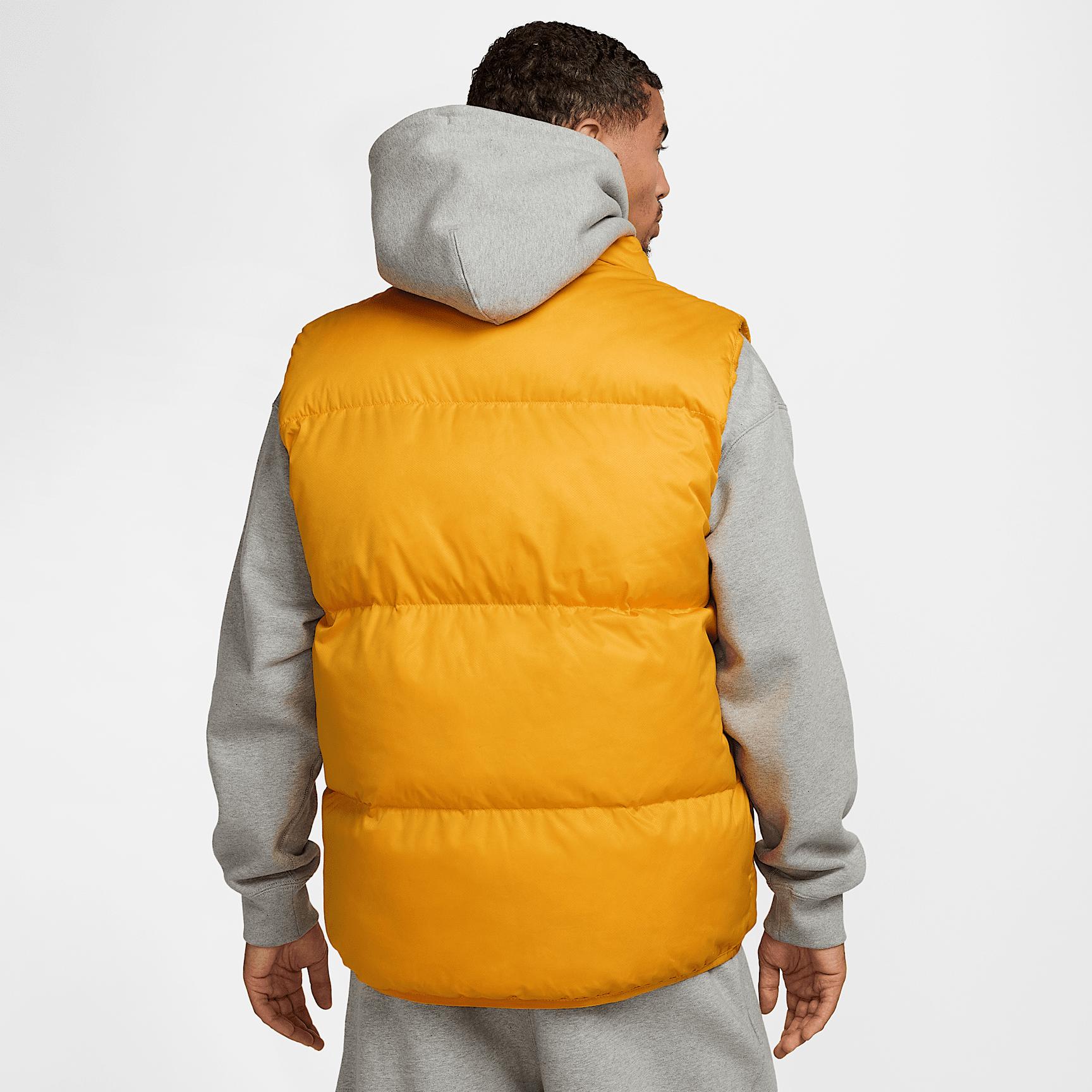 Nike Sportswear Club PrimaLoft® Men's Water-Repellent Puffer Vest Product Image