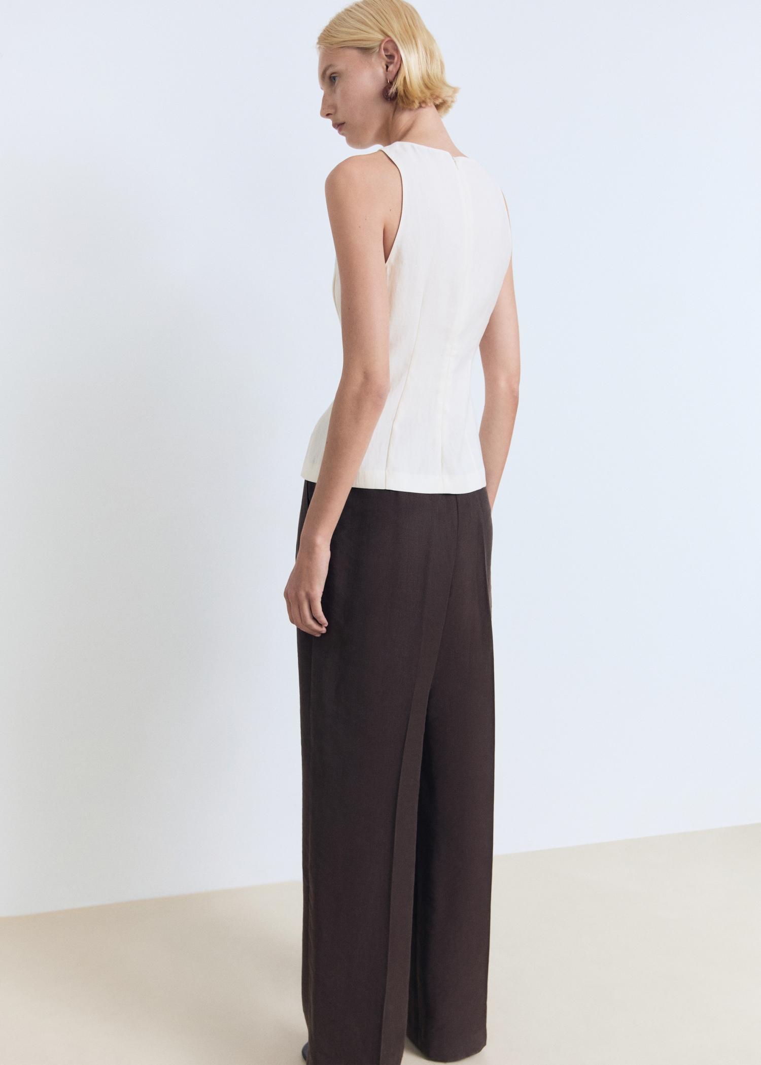 Fitted halter top - Women | MANGO USA Product Image