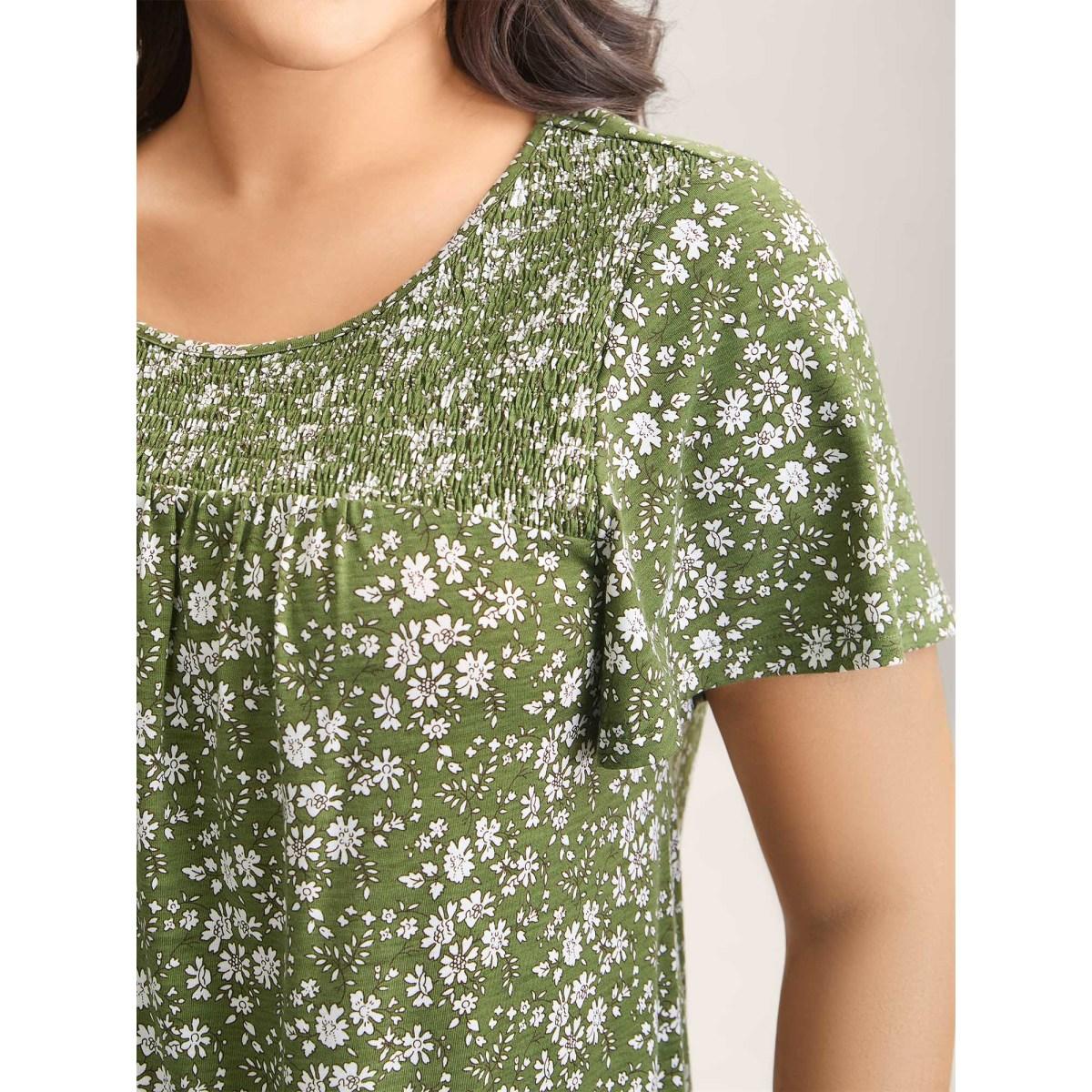 Plus Size Floral Print Shirred Neck T-Shirt Moss Women Gathered Round Neck Everyday-Casual T-shirts BloomChic 22-24/3X Product Image