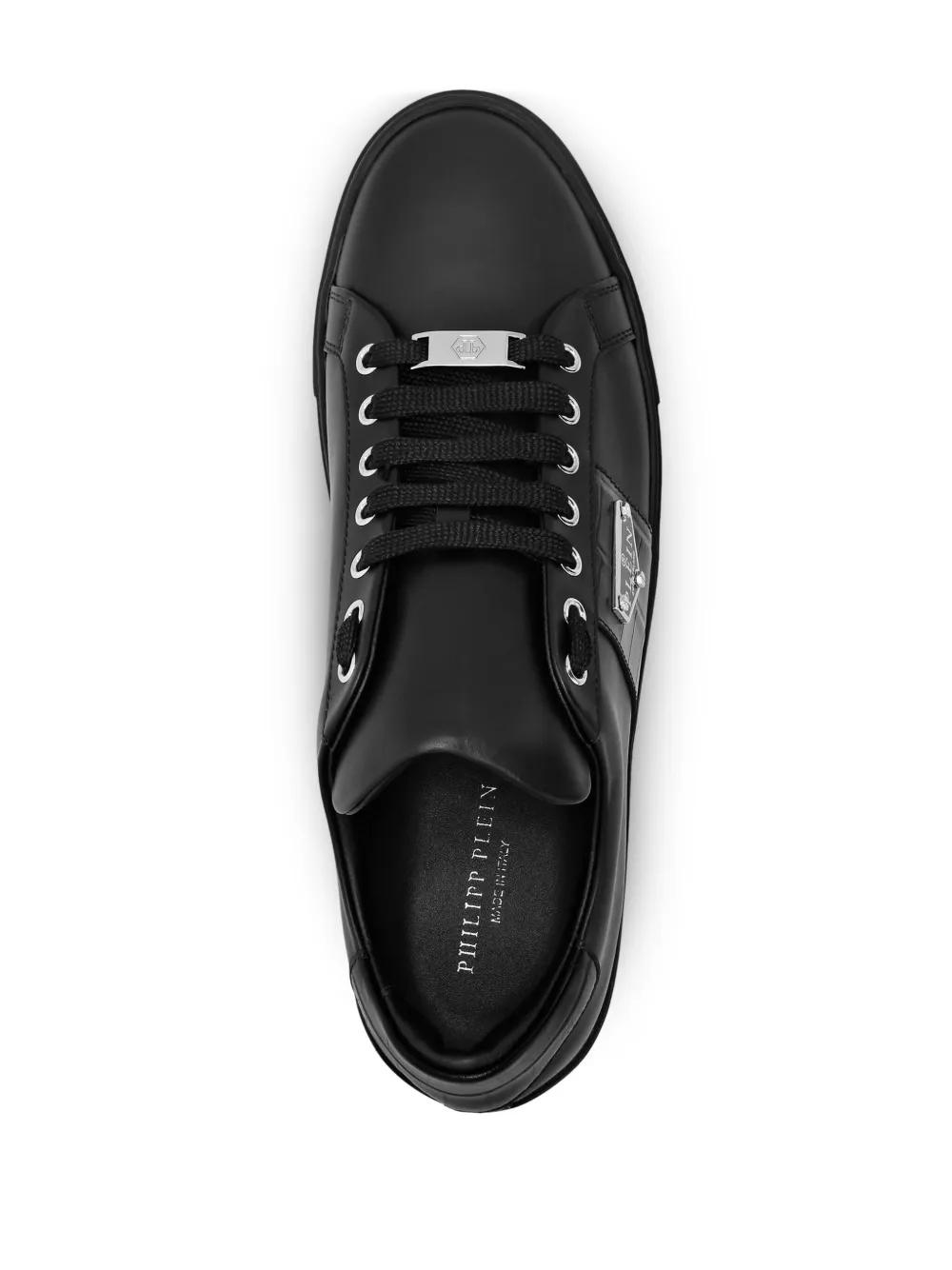 Triangle Plein-plaque leather sneakers Product Image