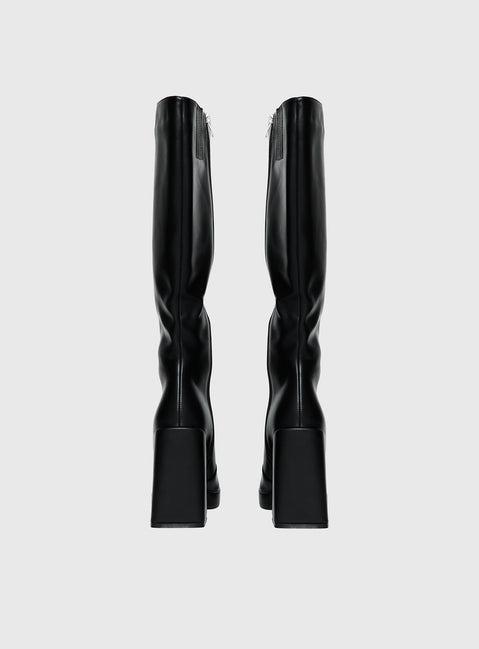 Montgomery Boots Matte Black Product Image