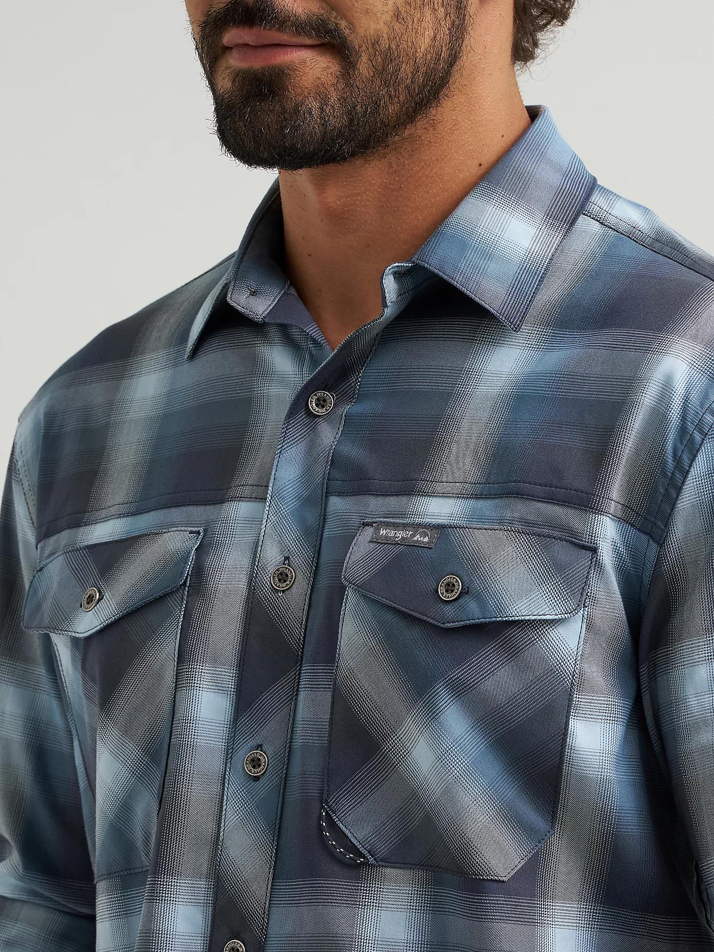 Men's Outdoor Stretch Plaid Shirt in Burst Navy Product Image