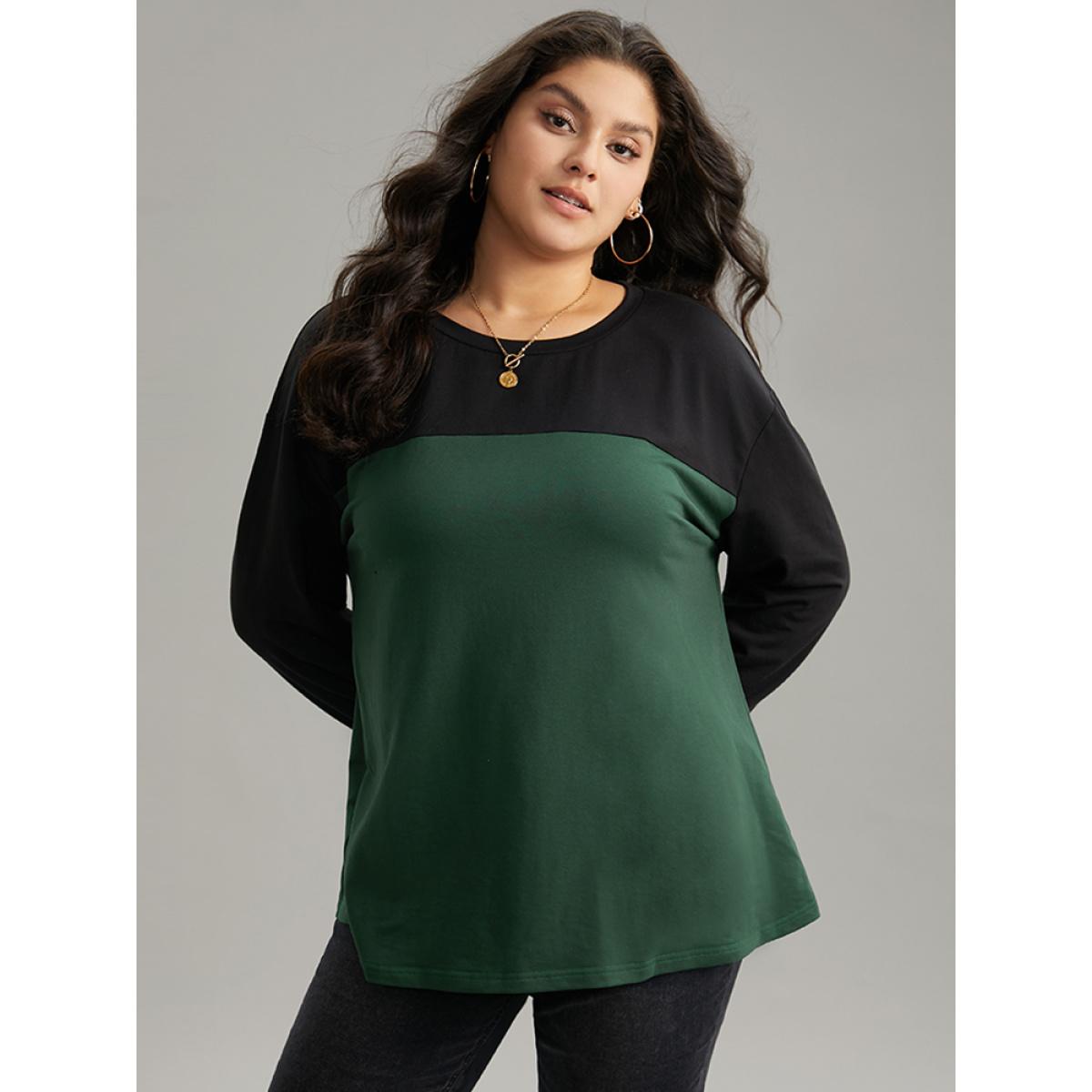 Plus Size Two Tone Patchwork Round Neck Sweatshirt Women Green Casual Contrast Round Neck Dailywear Sweatshirts BloomChic 14-16/1X Product Image