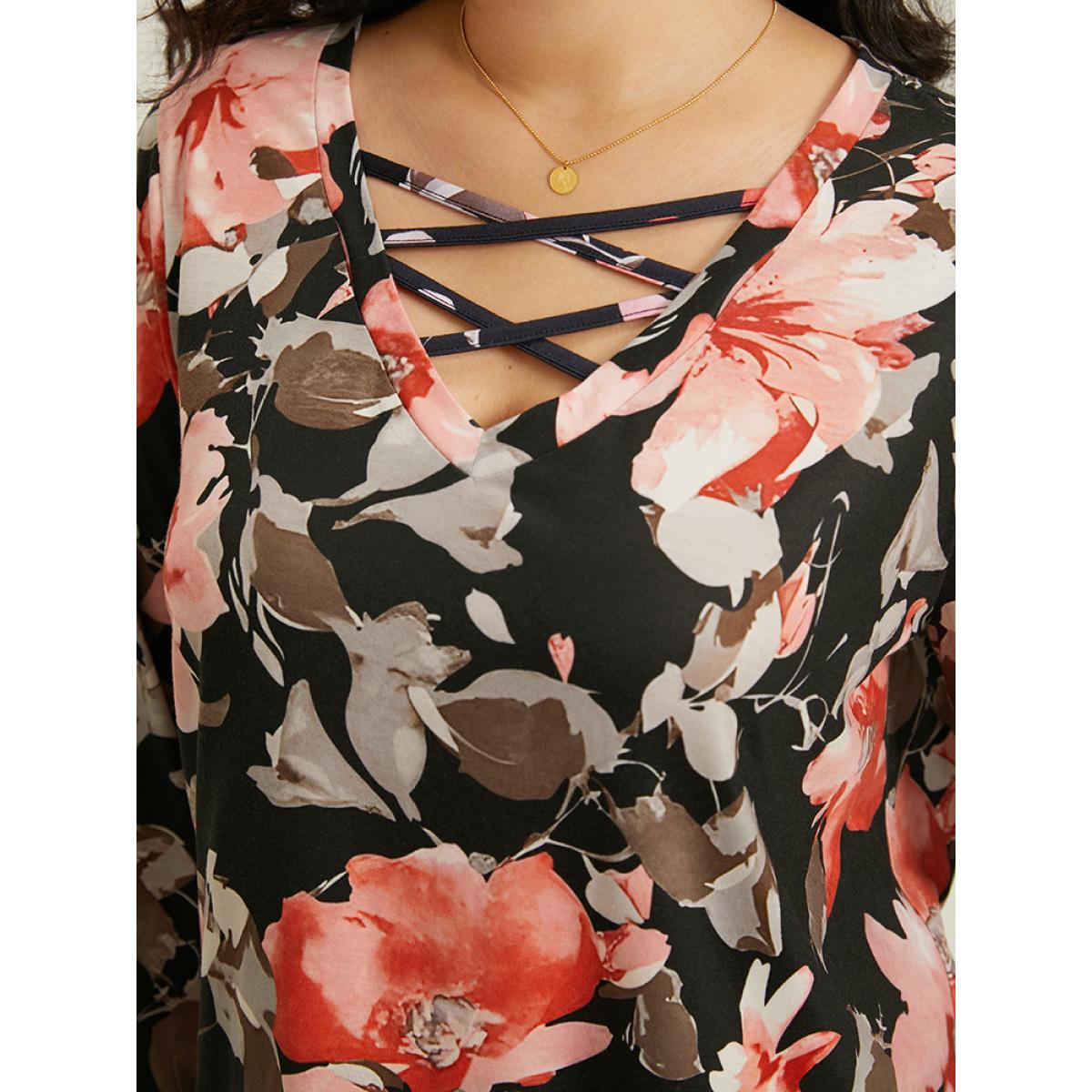 Plus Size Floral Print Crisscross V Neck T-shirt Black Women Casual Printed Floral V-neck Dailywear T-shirts BloomChic 10/M Product Image