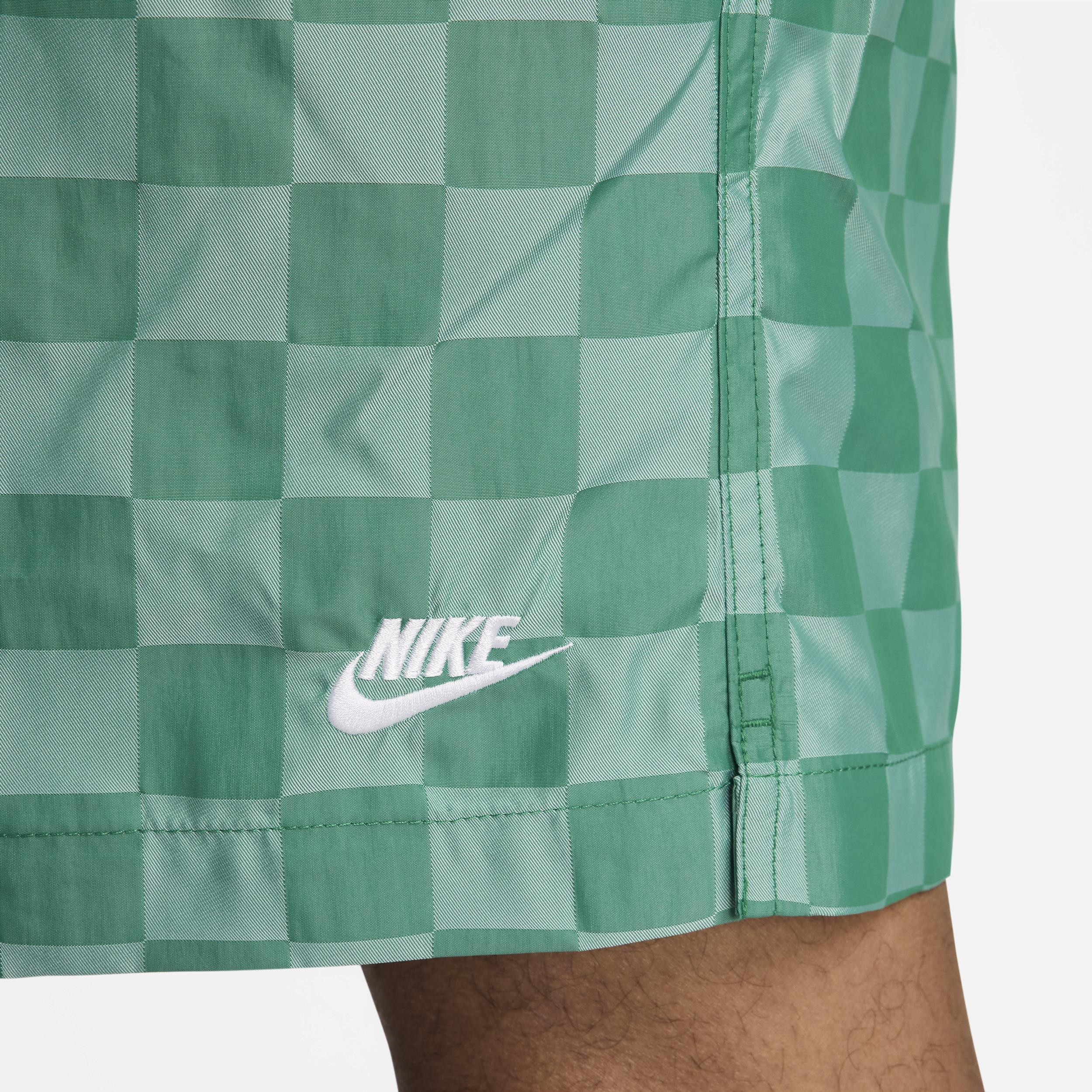 Nike Men's Club Flow Shorts Product Image