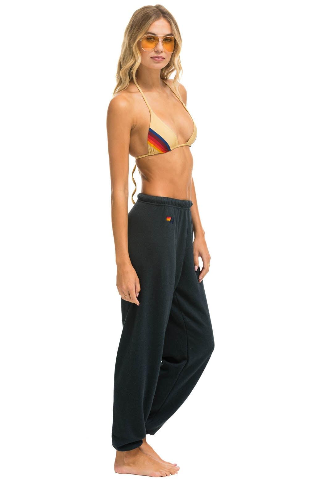 HEART STITCH 4 SWEATPANTS - CHARCOAL Female Product Image