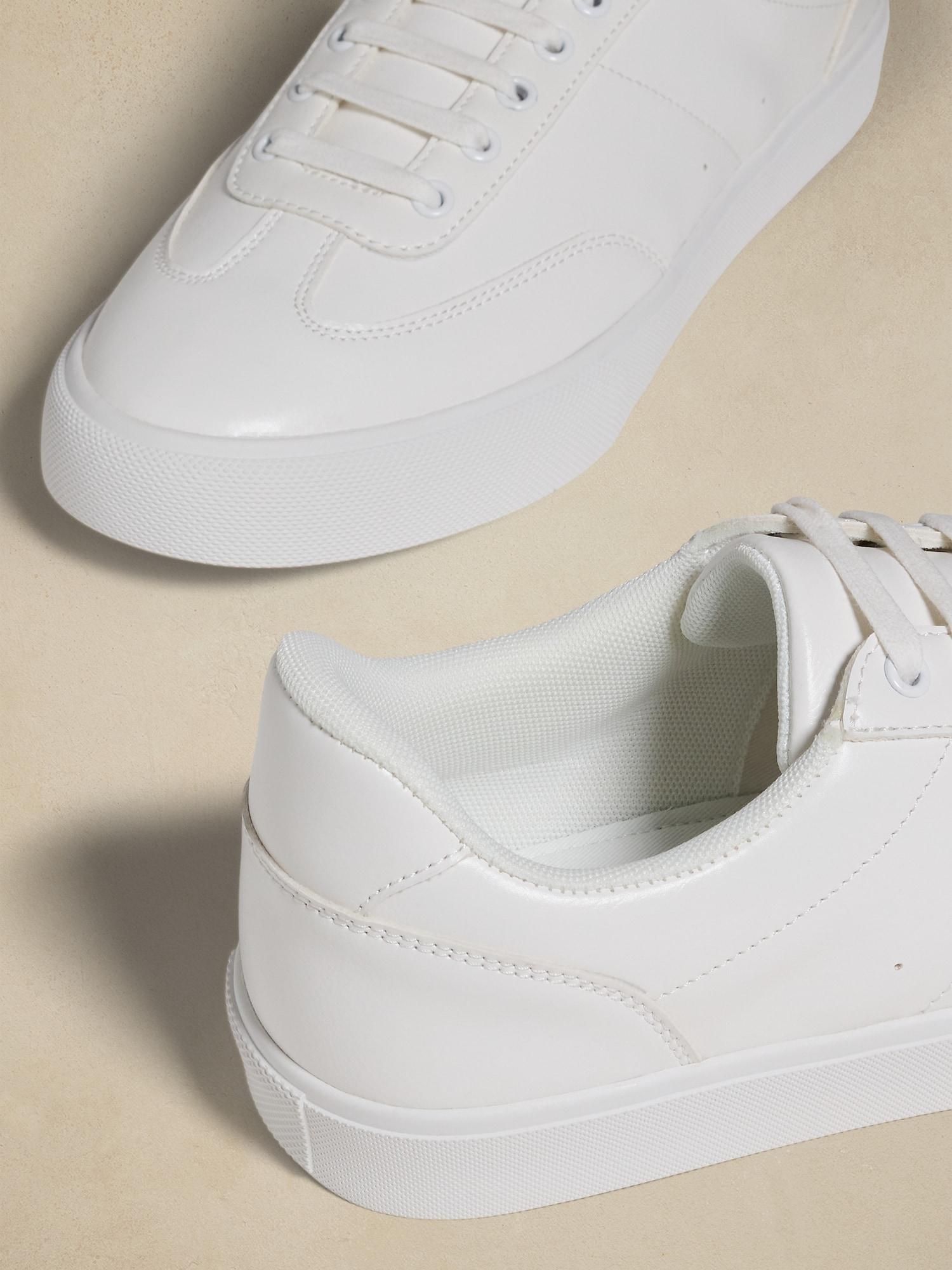 T Toe Fashion Sneaker Product Image