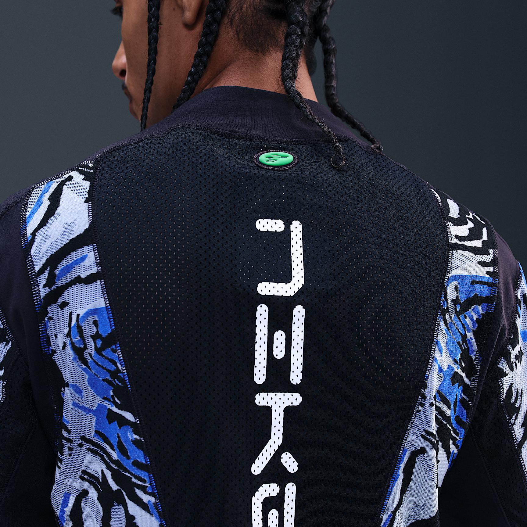 Nike Men's Project F.R.O.G. Half-Zip Top Product Image