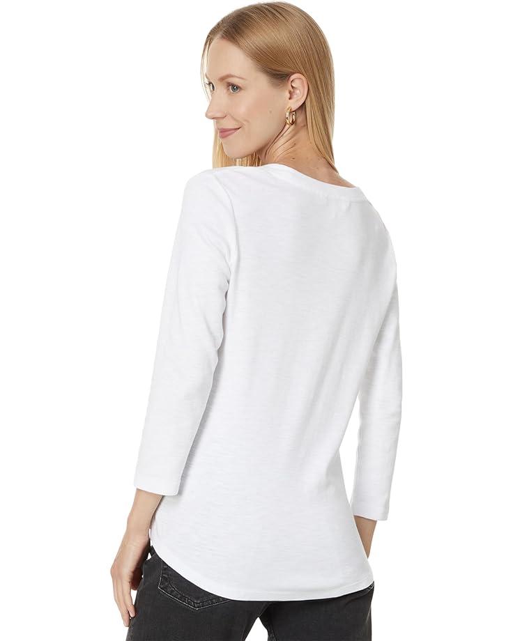 3/4 Sleeve V-Neck Tee with Curved Hem Product Image