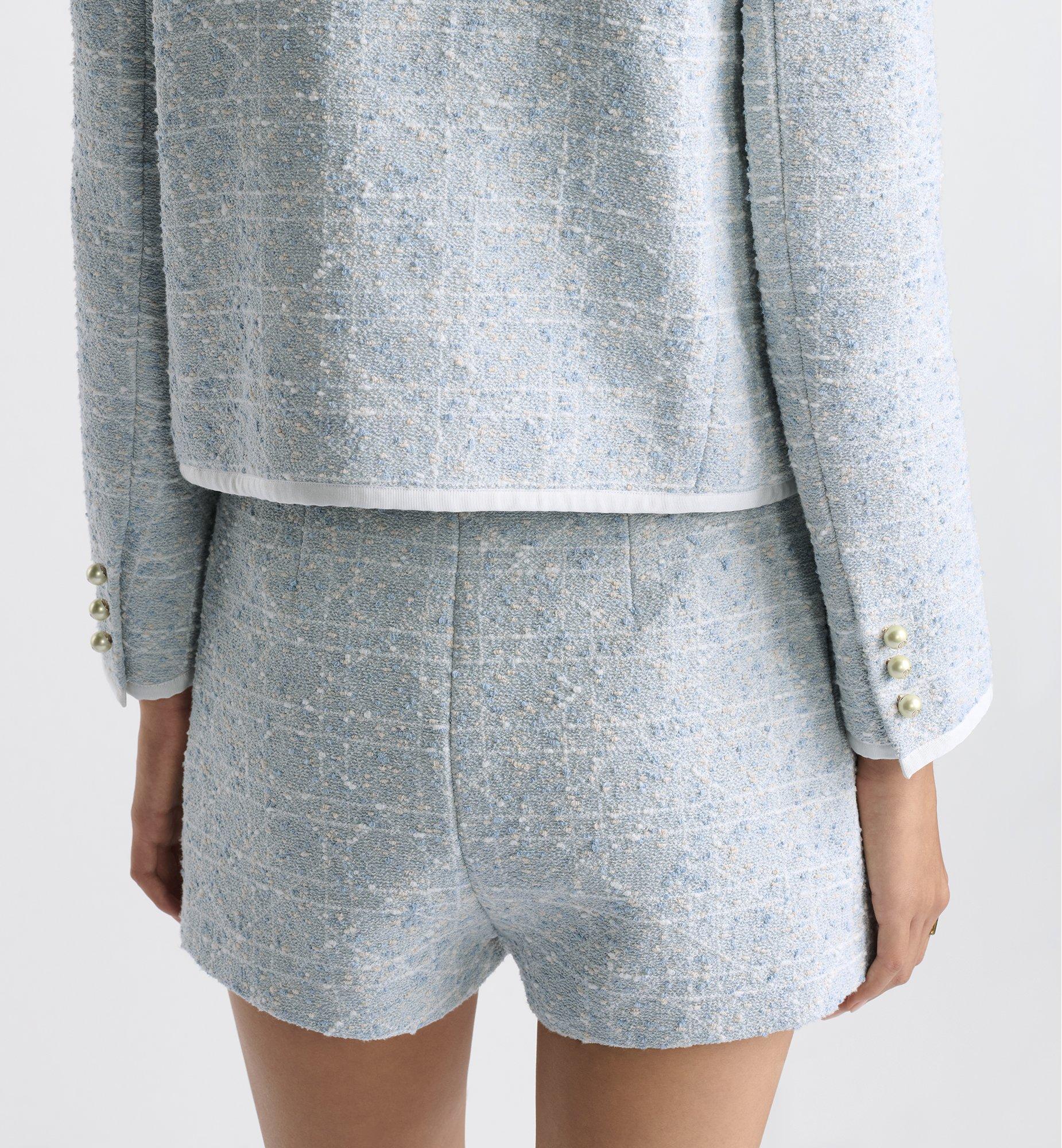 Macrocannage Shorts Product Image