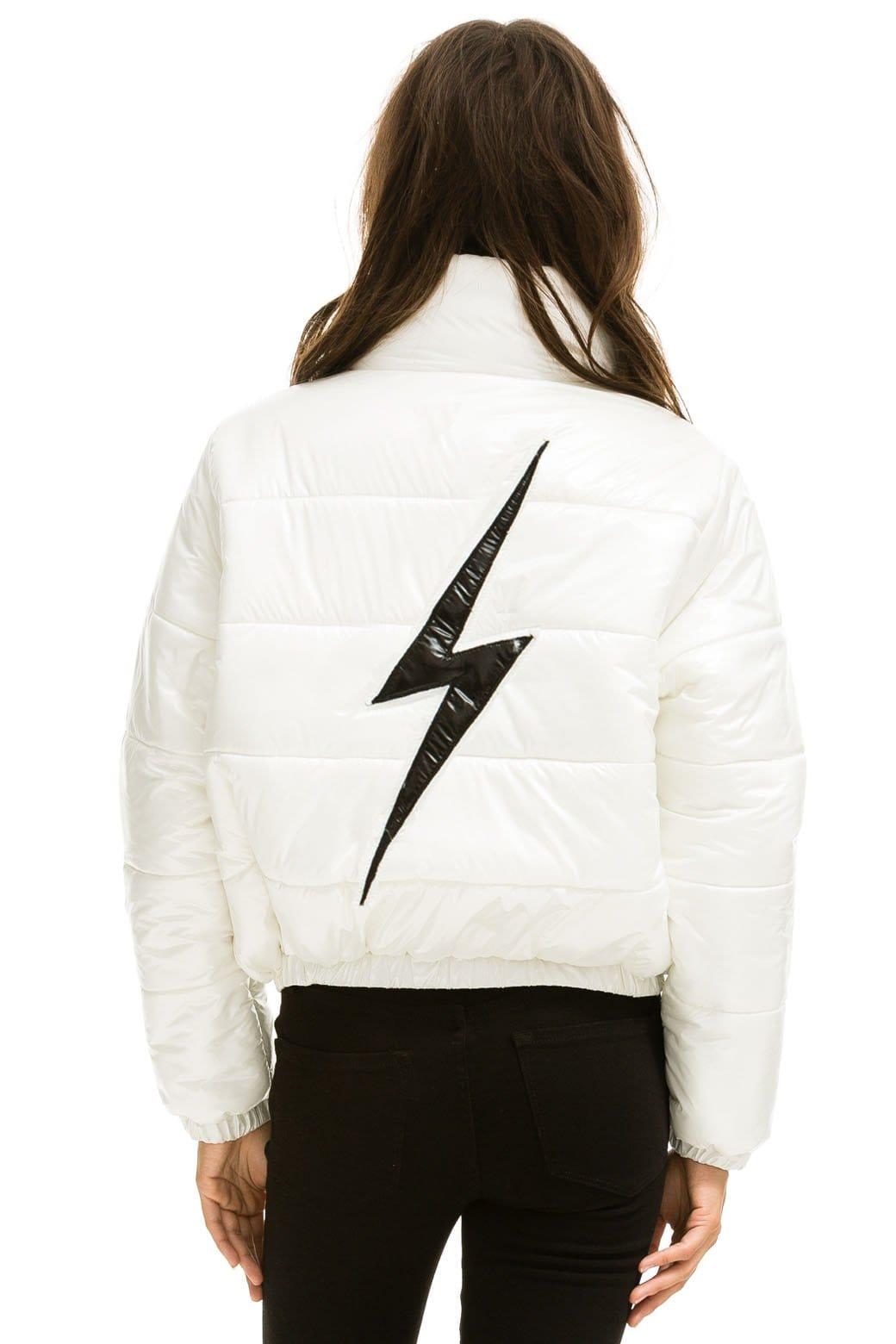 SUNBURST APRES PUFFER JACKET - GLOSSY WHITE Female Product Image