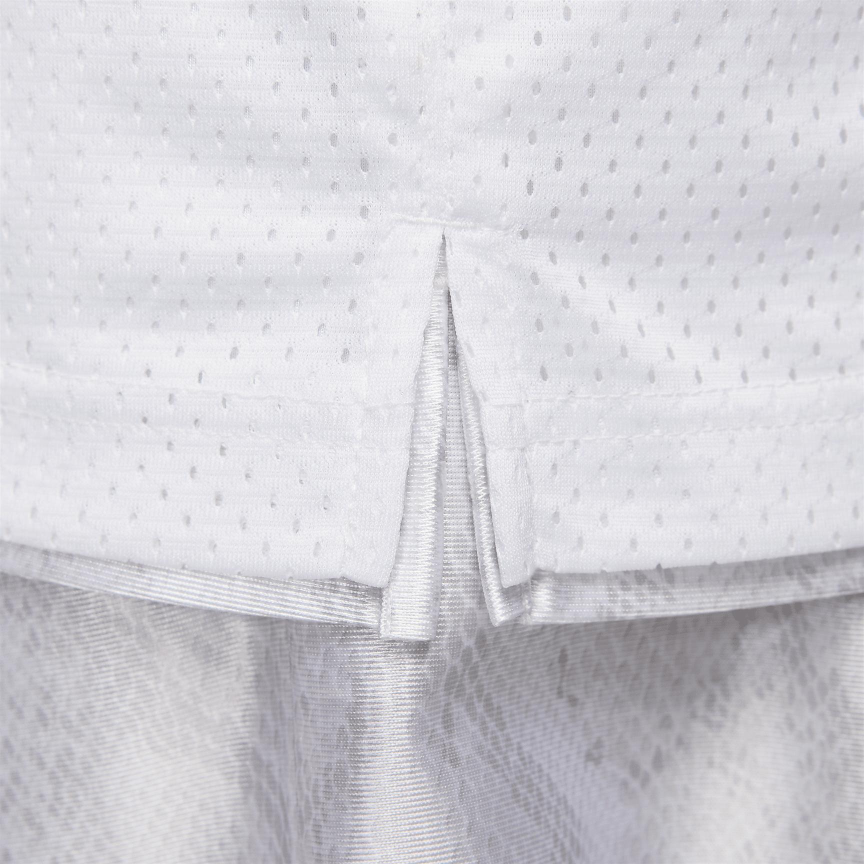 Kobe Nike Men's Dri-FIT Standard Issue Reversible Basketball Jersey Product Image