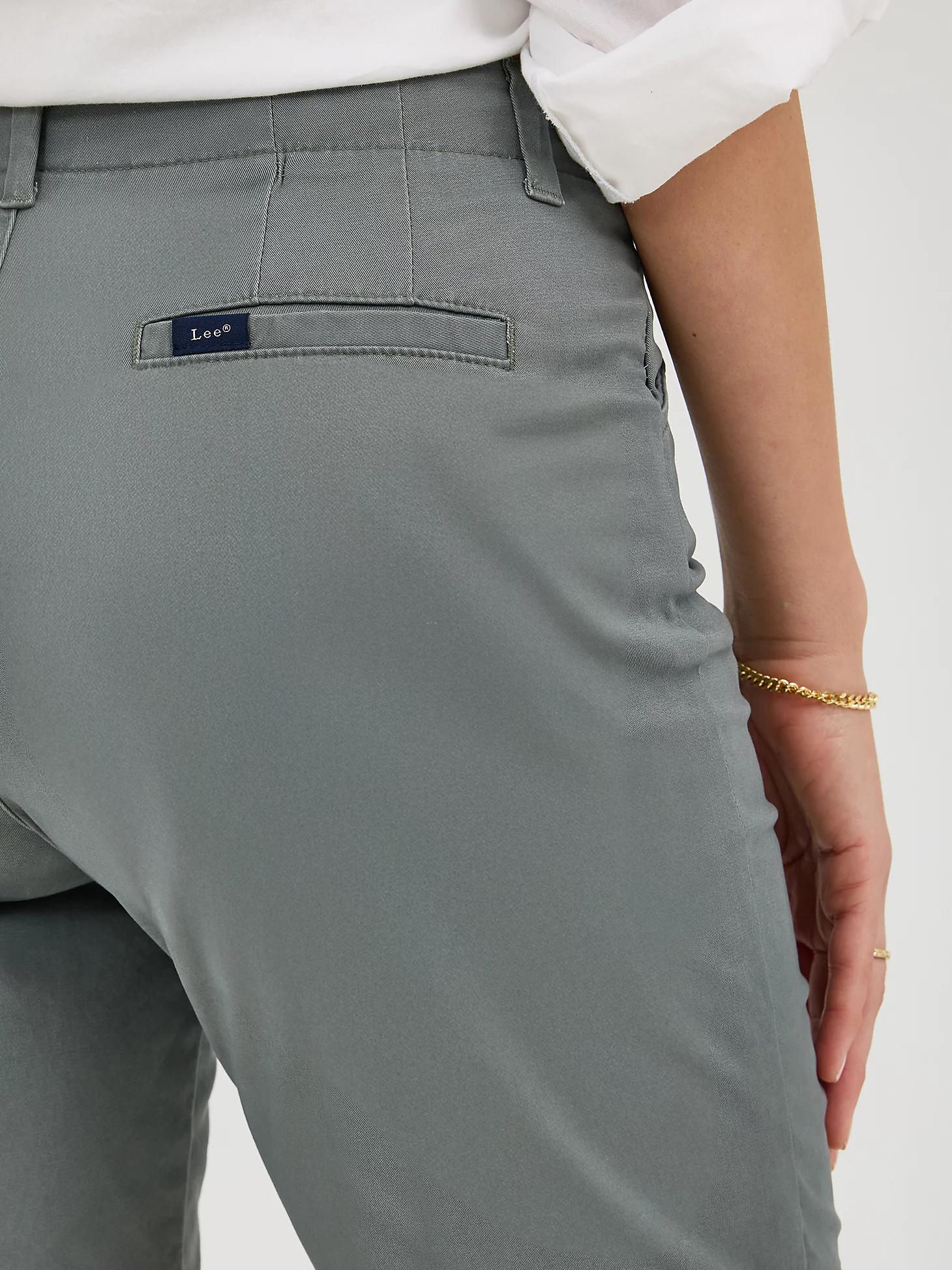 Women's Legendary Chino Bermuda | Women's Shorts | Lee® Product Image