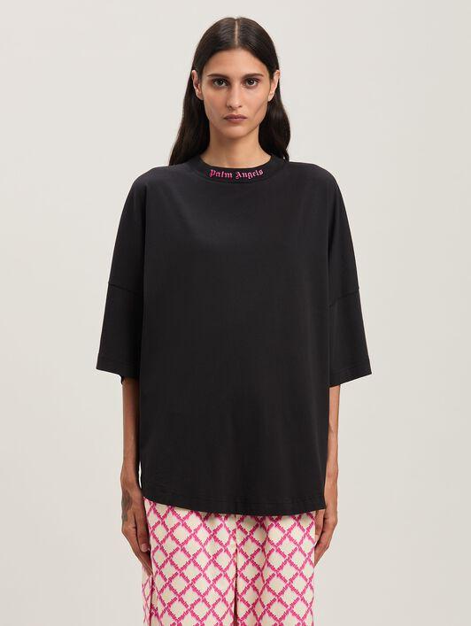 CURVED LOGO LOOSE TEE Product Image