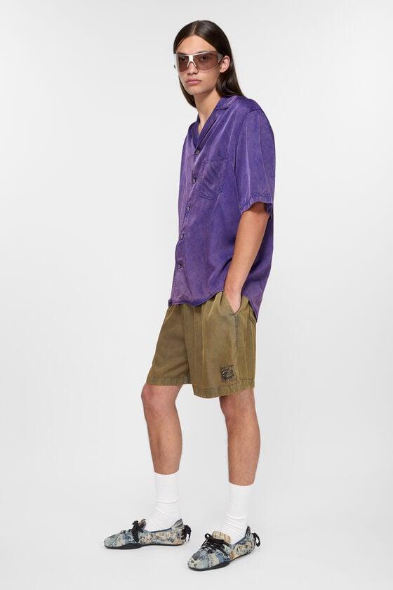 Garment-dyed shorts Product Image