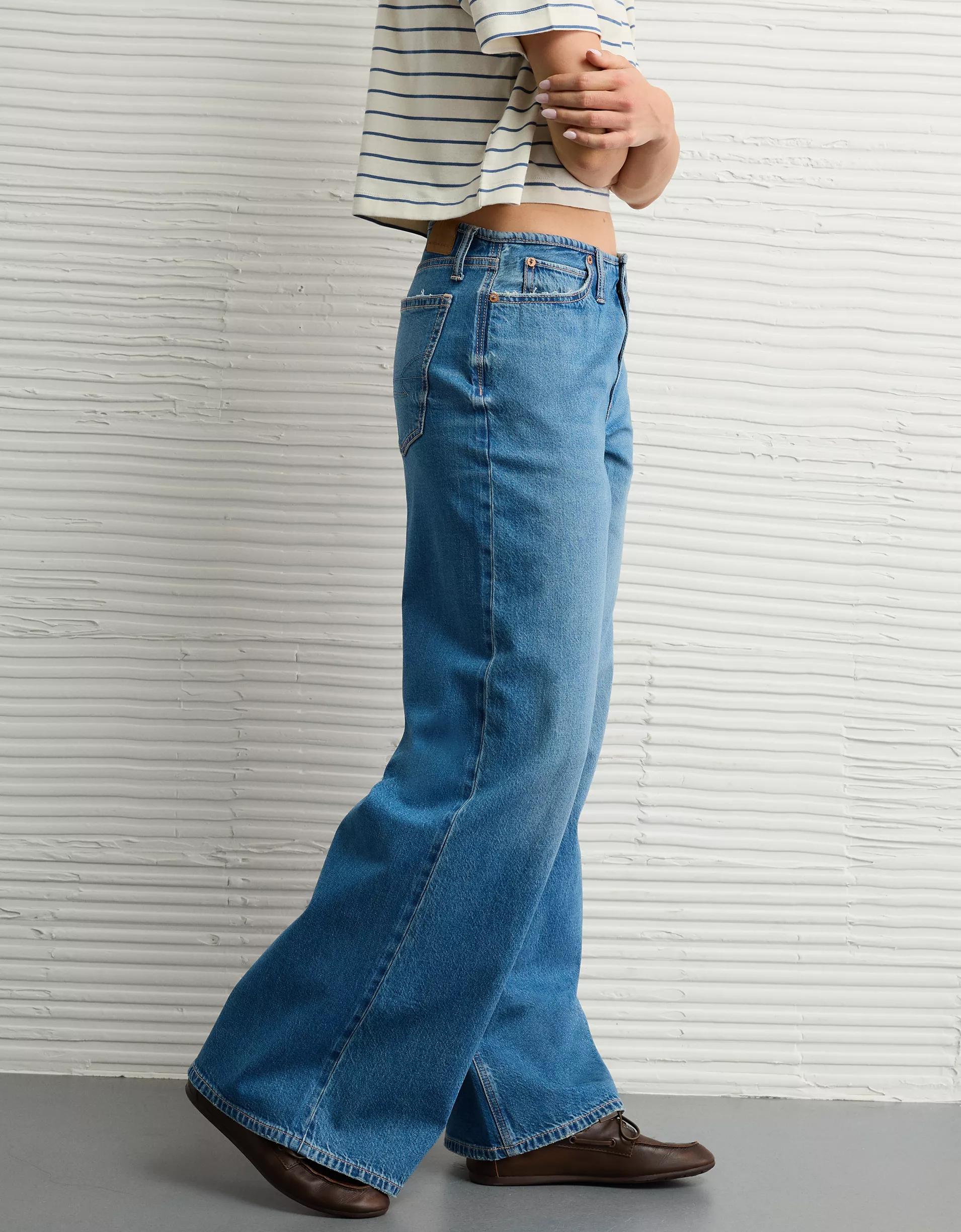 AE Strigid Low-Rise Ultra Wide-Leg Jean Product Image