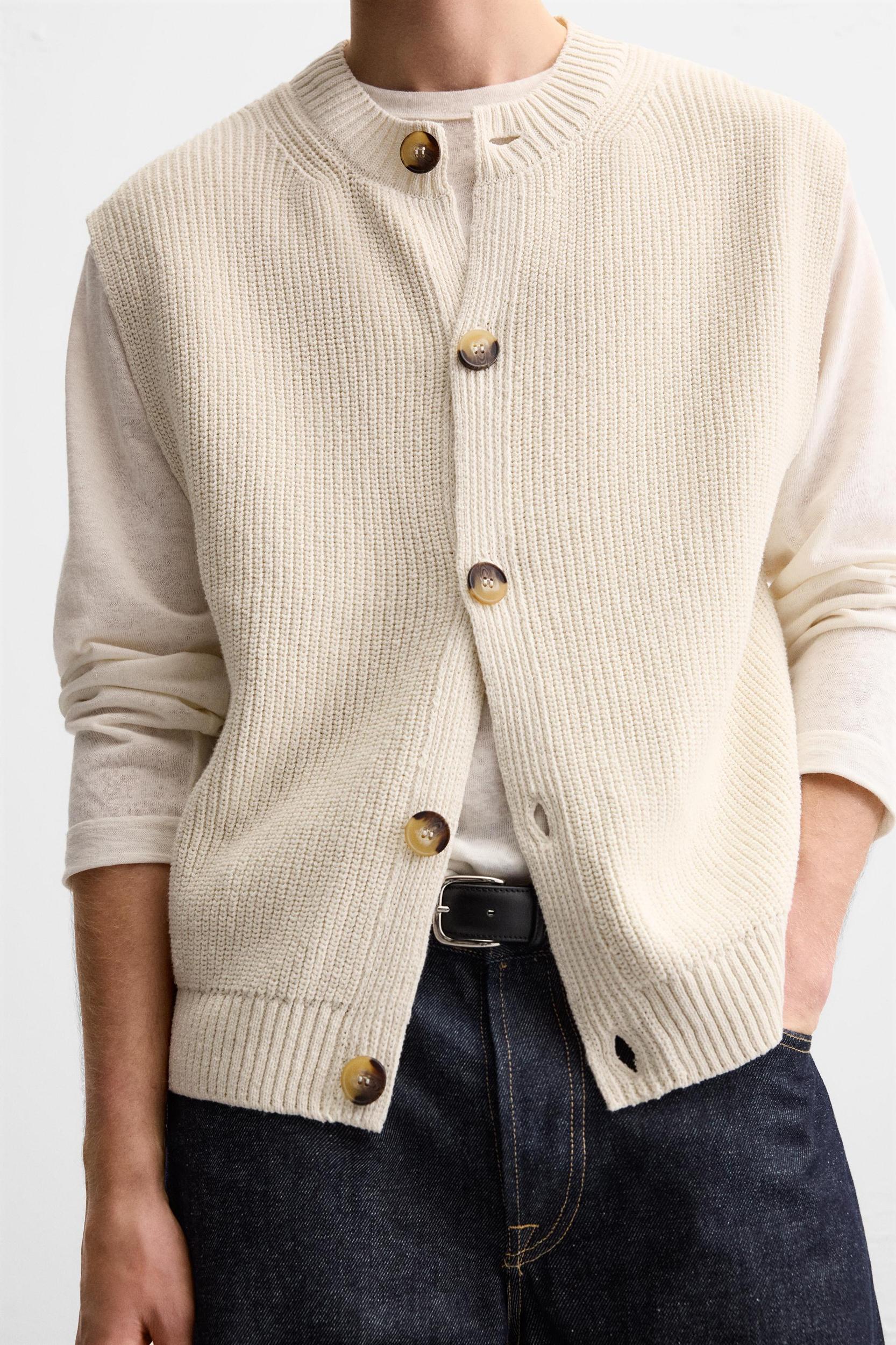 TEXTURED KNIT VEST Product Image