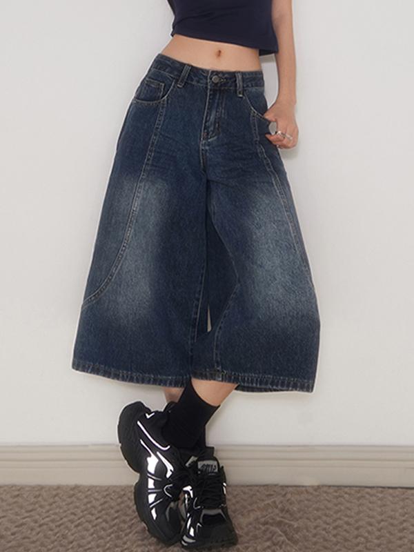 Retro Wide-Legged Denim Shorts Product Image