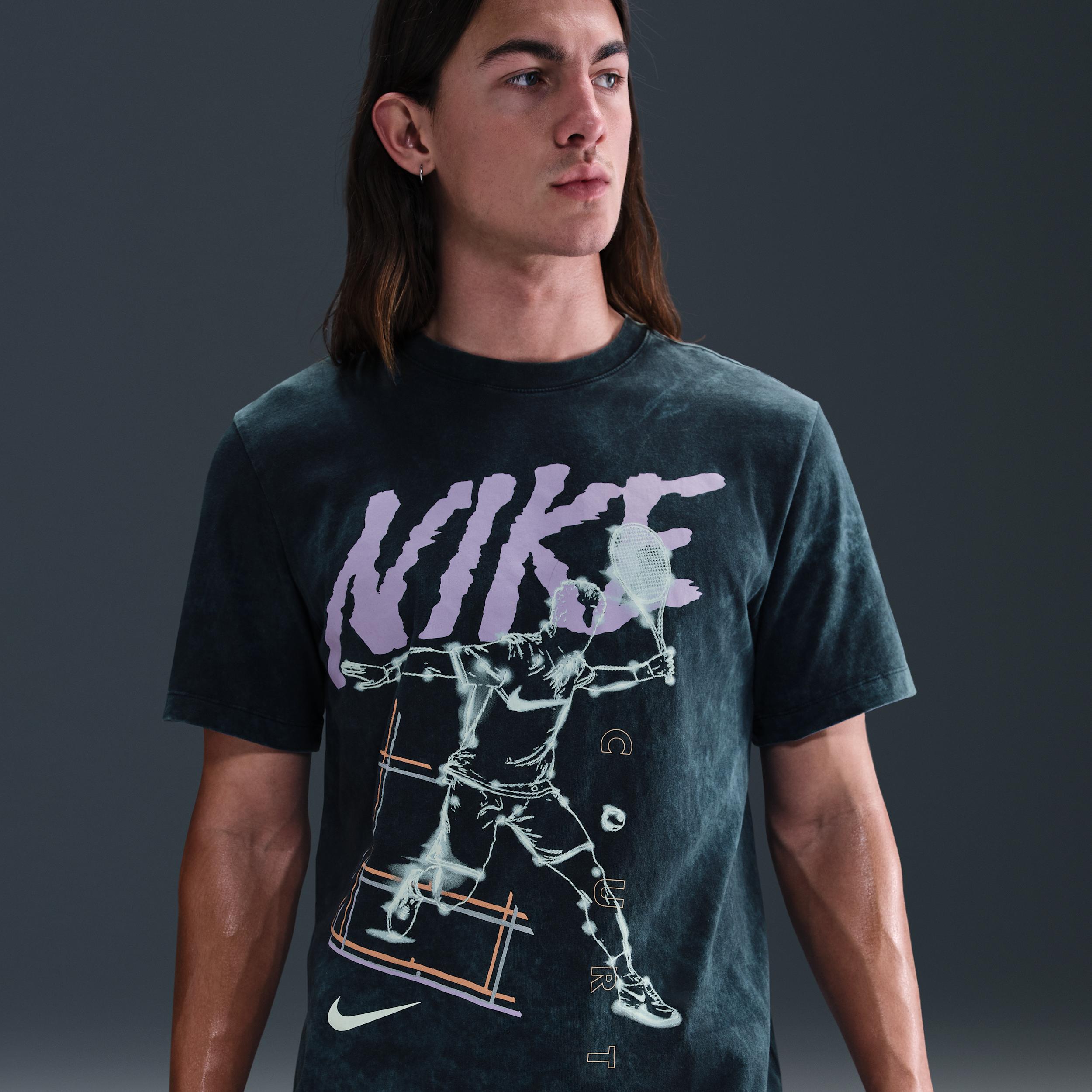 NikeCourt Men's Tennis T-Shirt Product Image