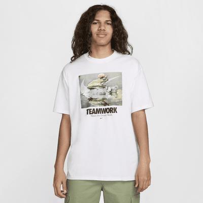 Nike Sportswear Men's Max90 T-Shirt Product Image