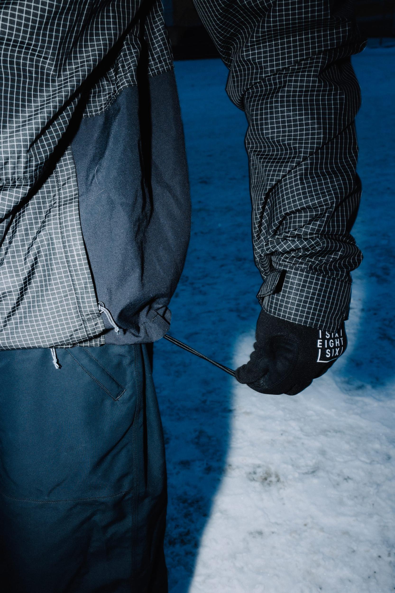 686 Men's Ghost 2.5L Anorak Male Product Image