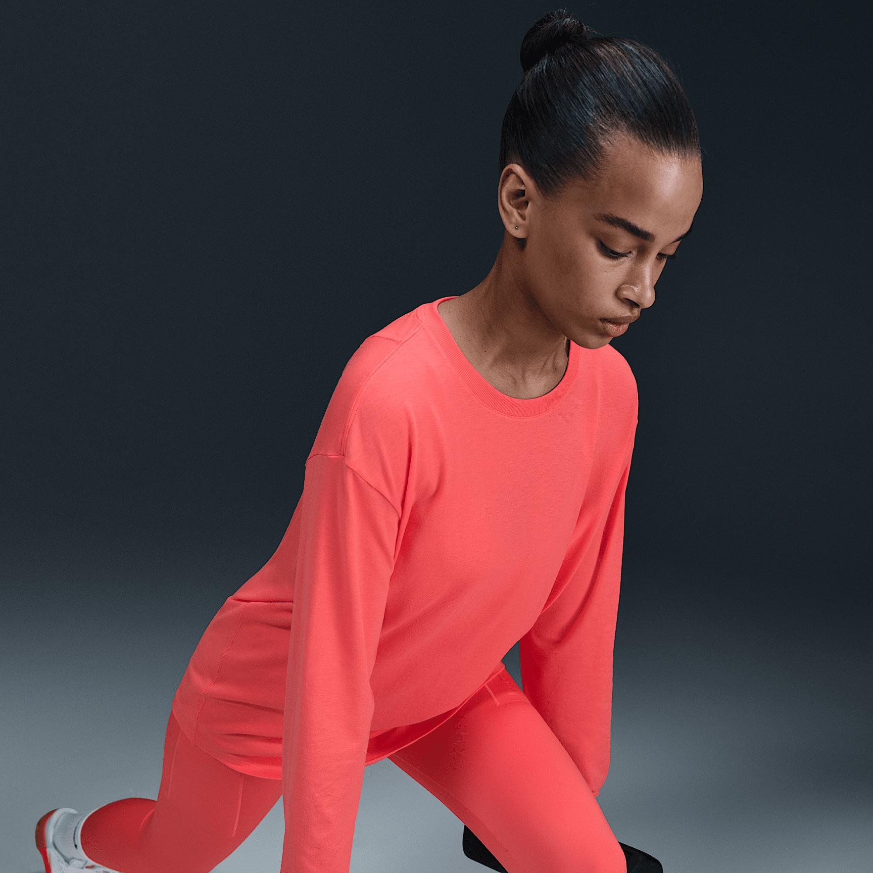 Nike One Relaxed Women's Dri-FIT Long-Sleeve Top Product Image
