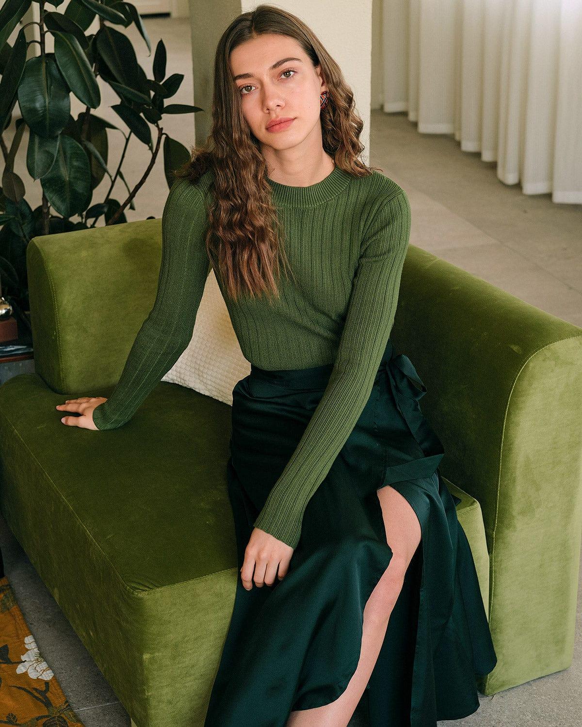 The Round Neck Ribbed Knit Sweater Female Product Image