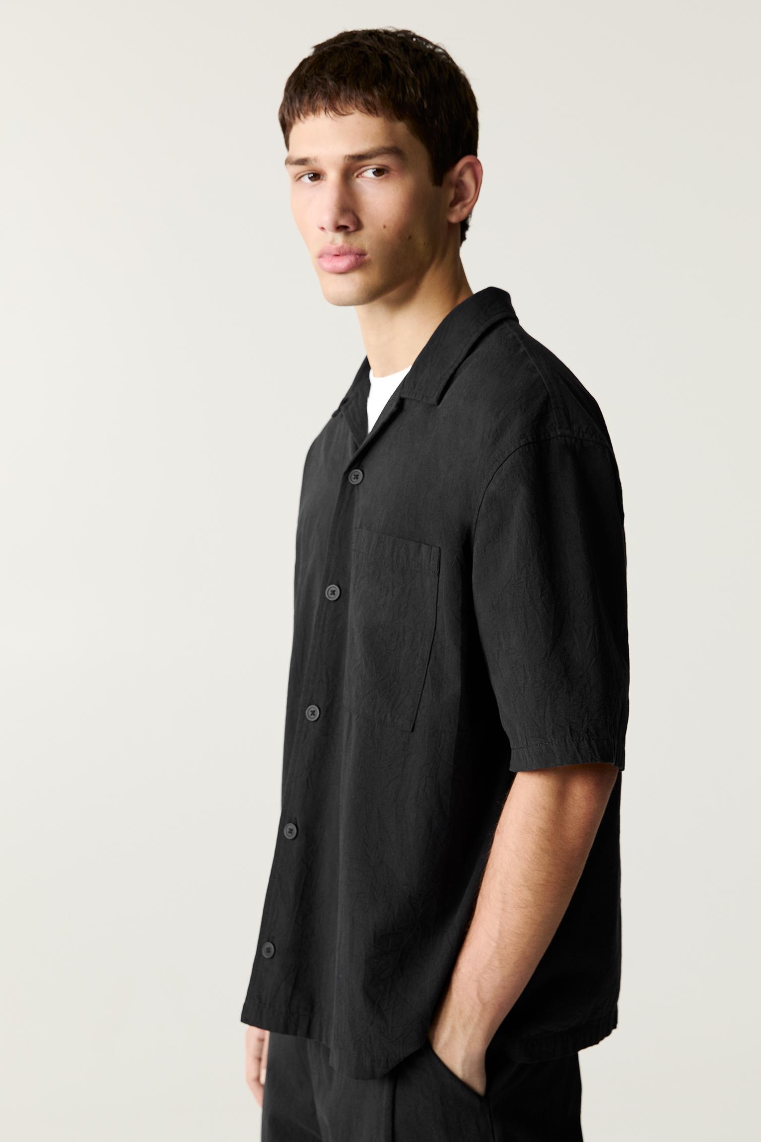 Short sleeve shirt with pocket Product Image