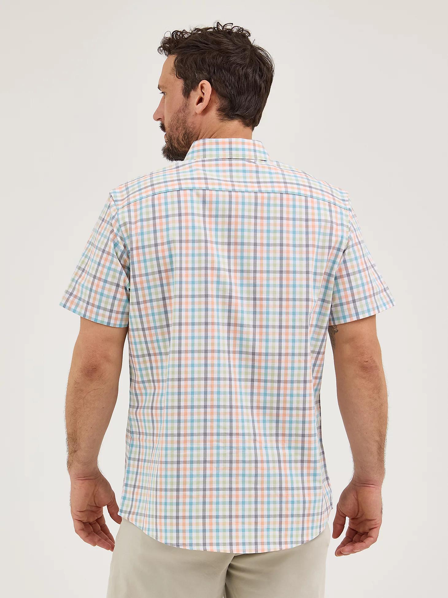 Men's Short Sleeve Thin Line Plaid Button Down Shirt | Men's Tops & Tees | Lee® Product Image