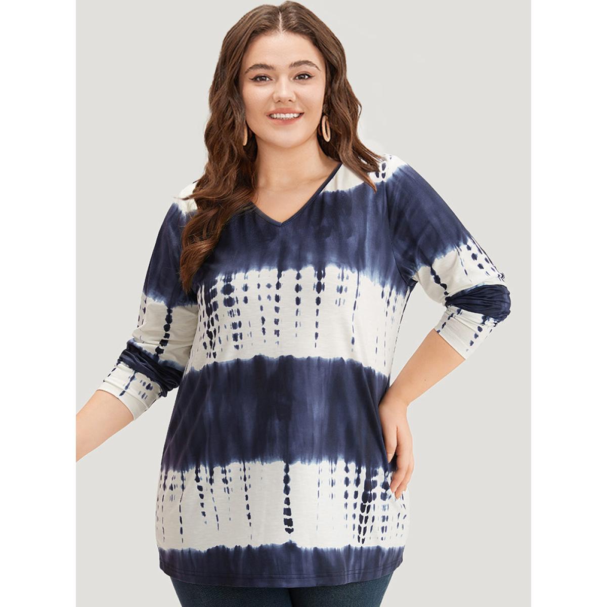 Plus Size Tie Dye V Neck Contrast T-shirt Indigo Women Casual Tie Dye Tie Dye V-neck Dailywear T-shirts BloomChic 22-24/3X Product Image