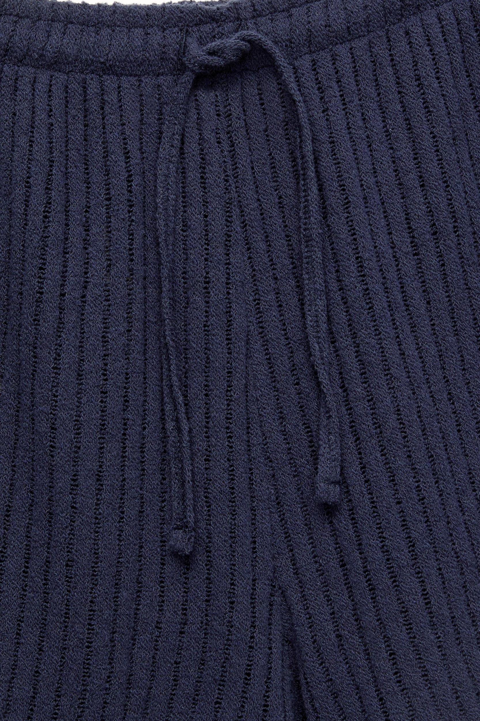 Open-knit shorts Product Image