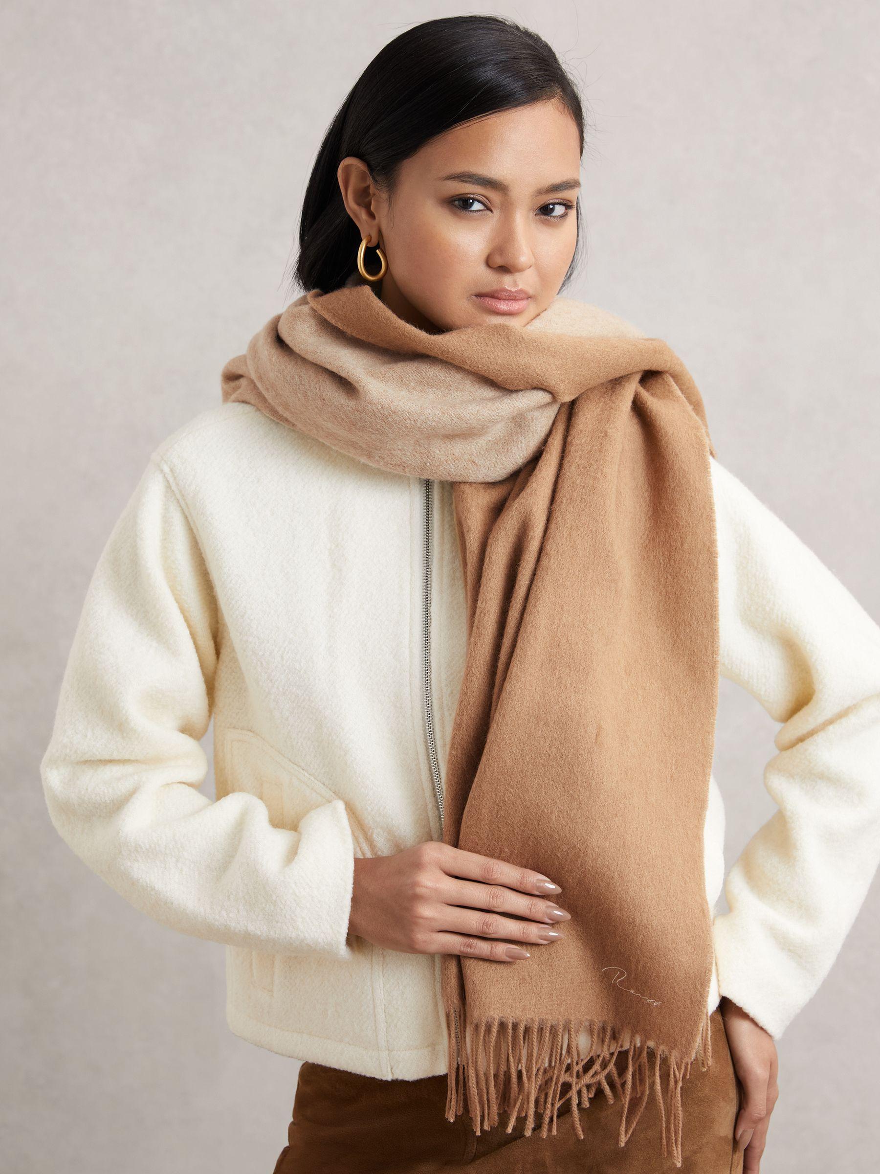 Wool-Cashmere Scarf in Taupe Product Image