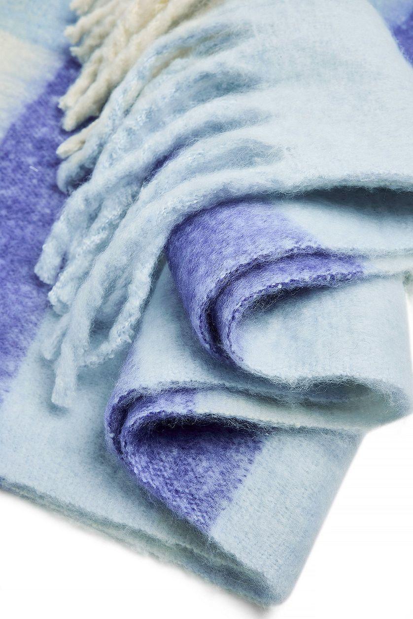 Checkered Scarf Product Image