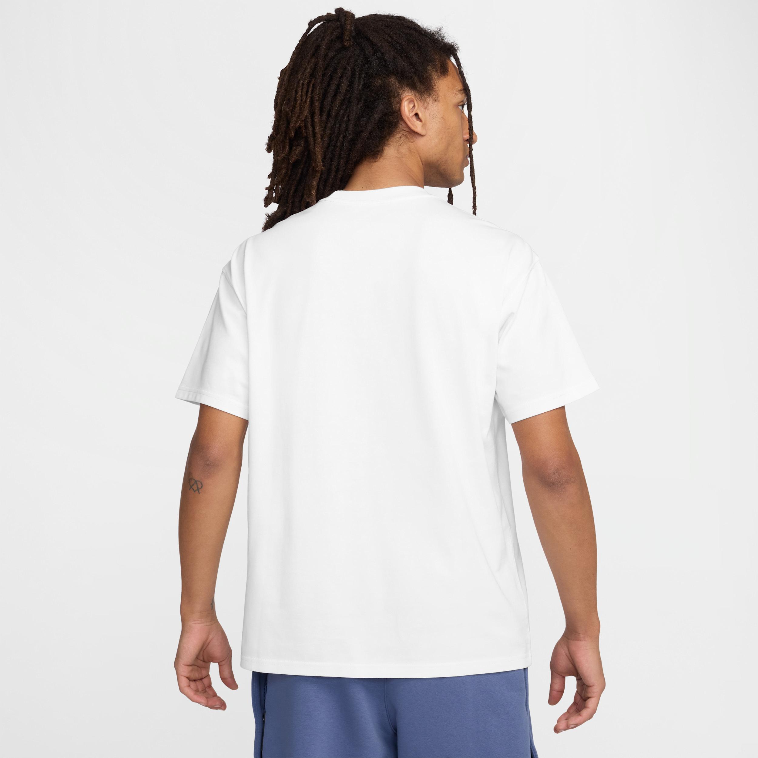 LeBron Men's Max90 Basketball T-Shirt Product Image
