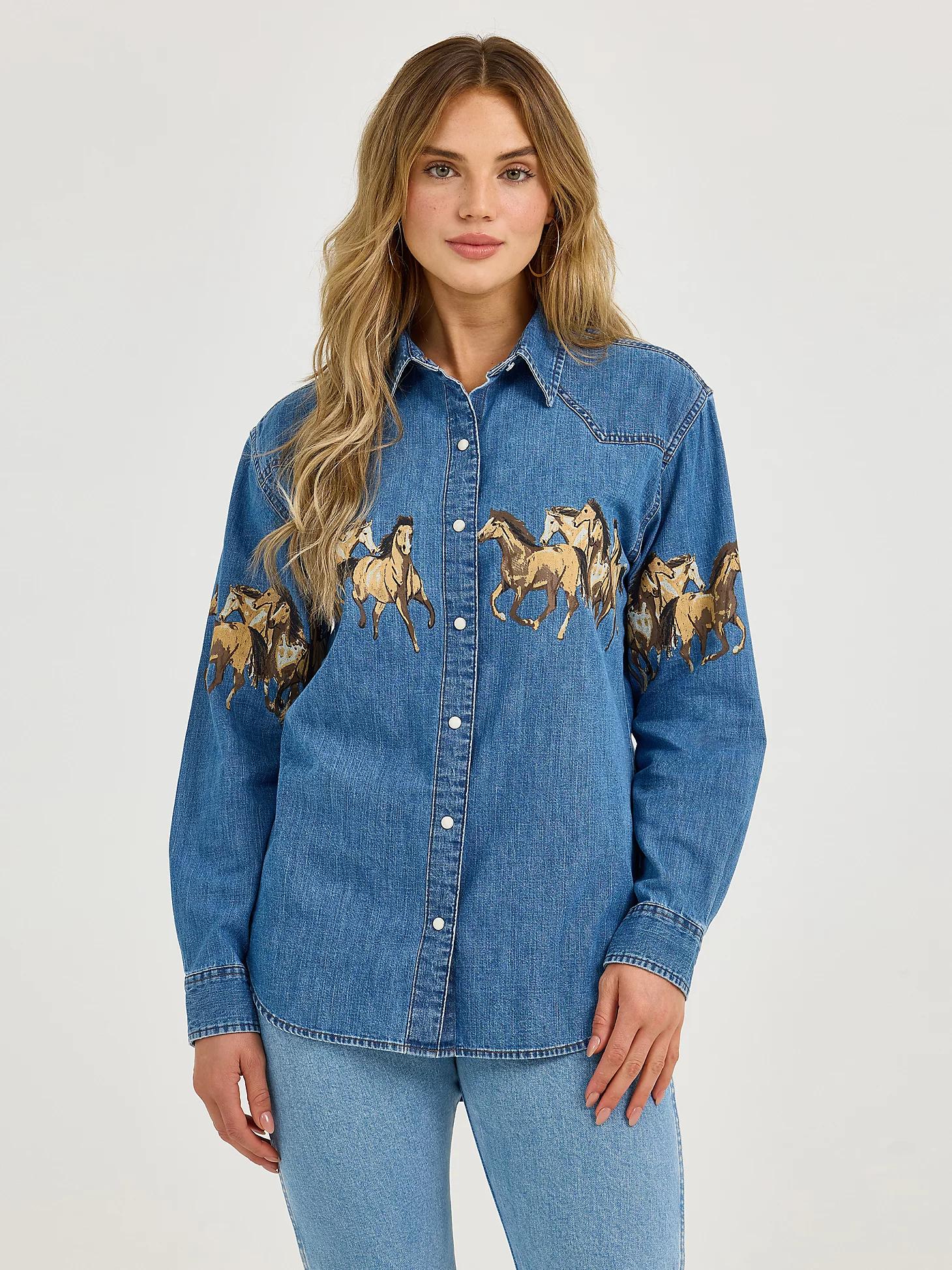 Women's Wrangler Horses Boyfriend Western Snap Shirt in Mid Denim Product Image