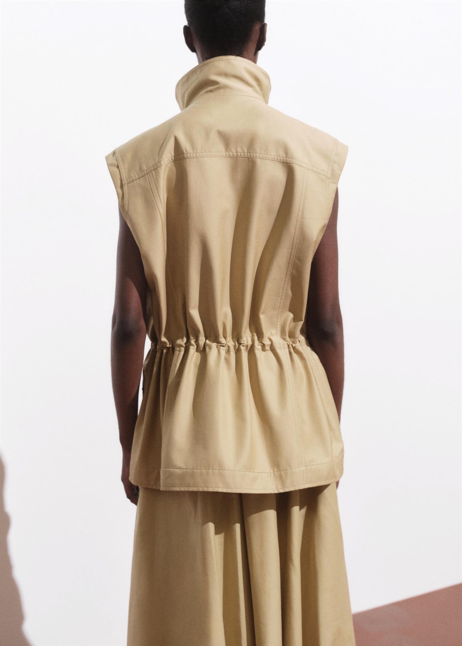 Oversized waistcoat with cargo pockets - Women | MANGO USA Product Image