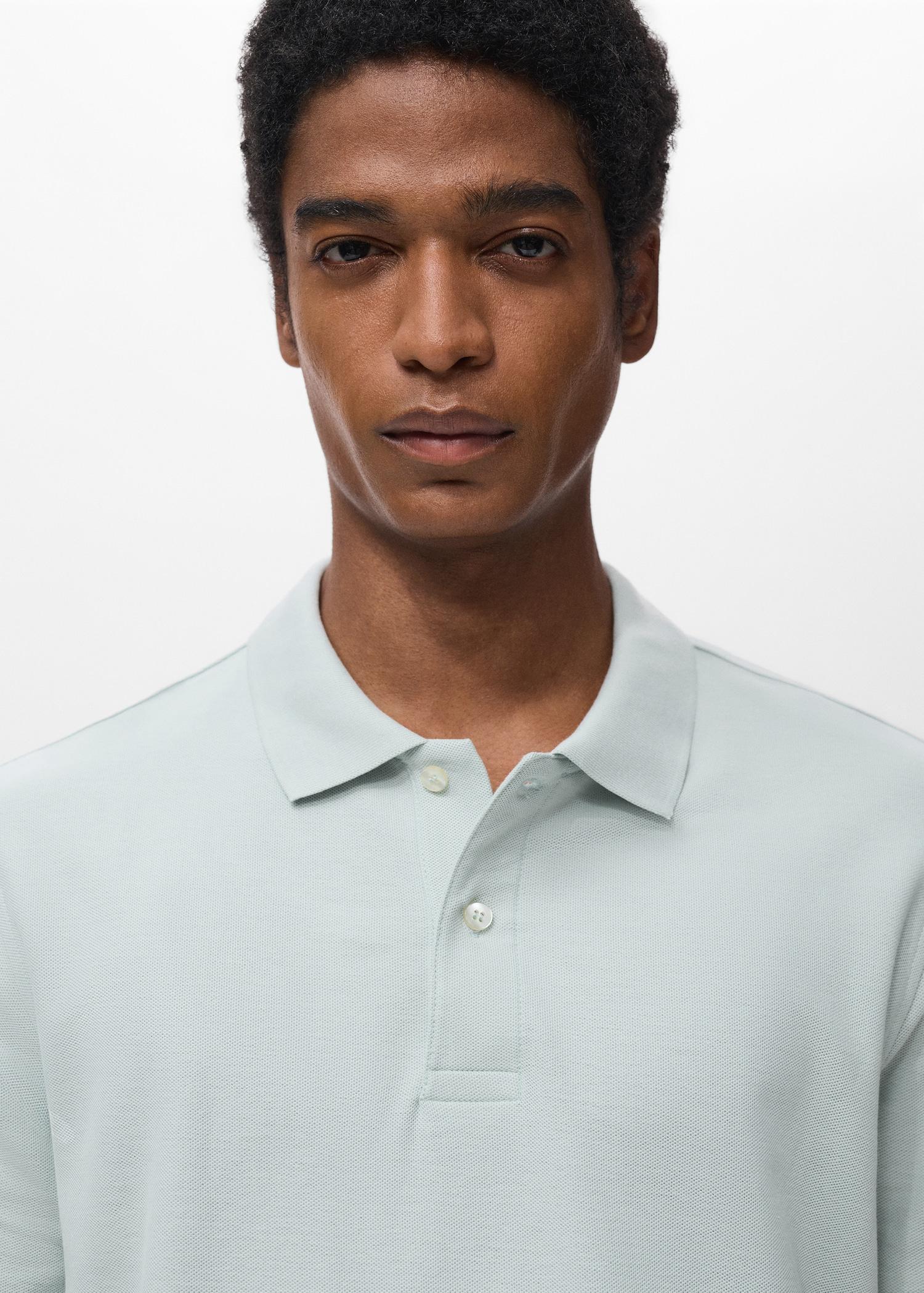 Regular-fit cotton piqué polo shirt - Men | MANGO USA Product Image